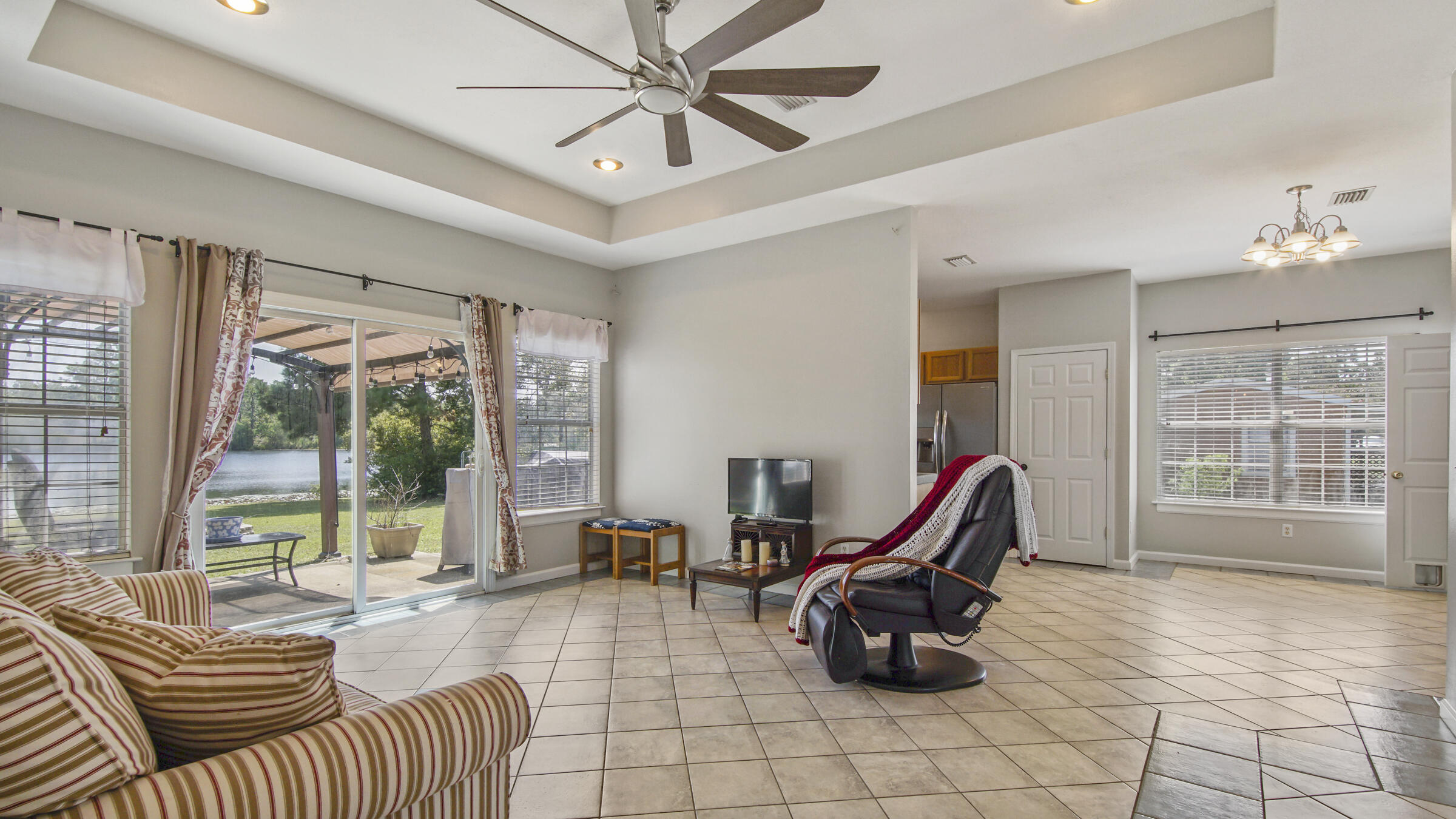 OAKWOOD LAKES ESTATES - Residential