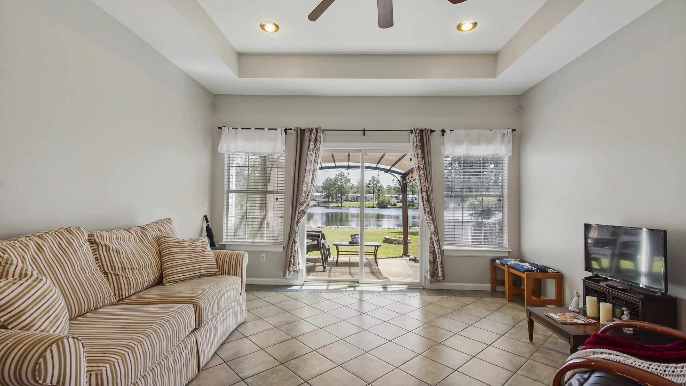 OAKWOOD LAKES ESTATES - Residential