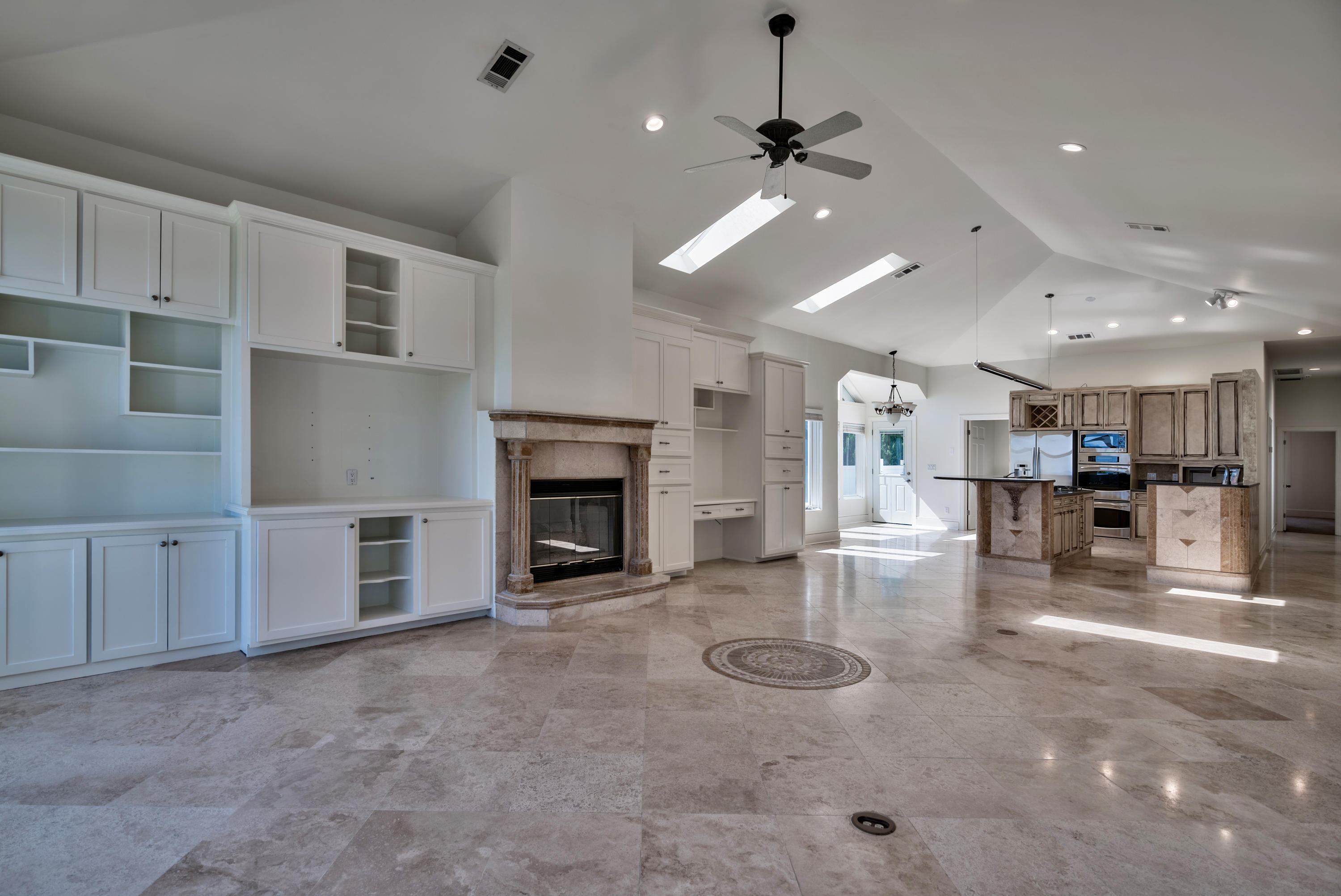 HOLIDAY SHORES ESTATES - Residential