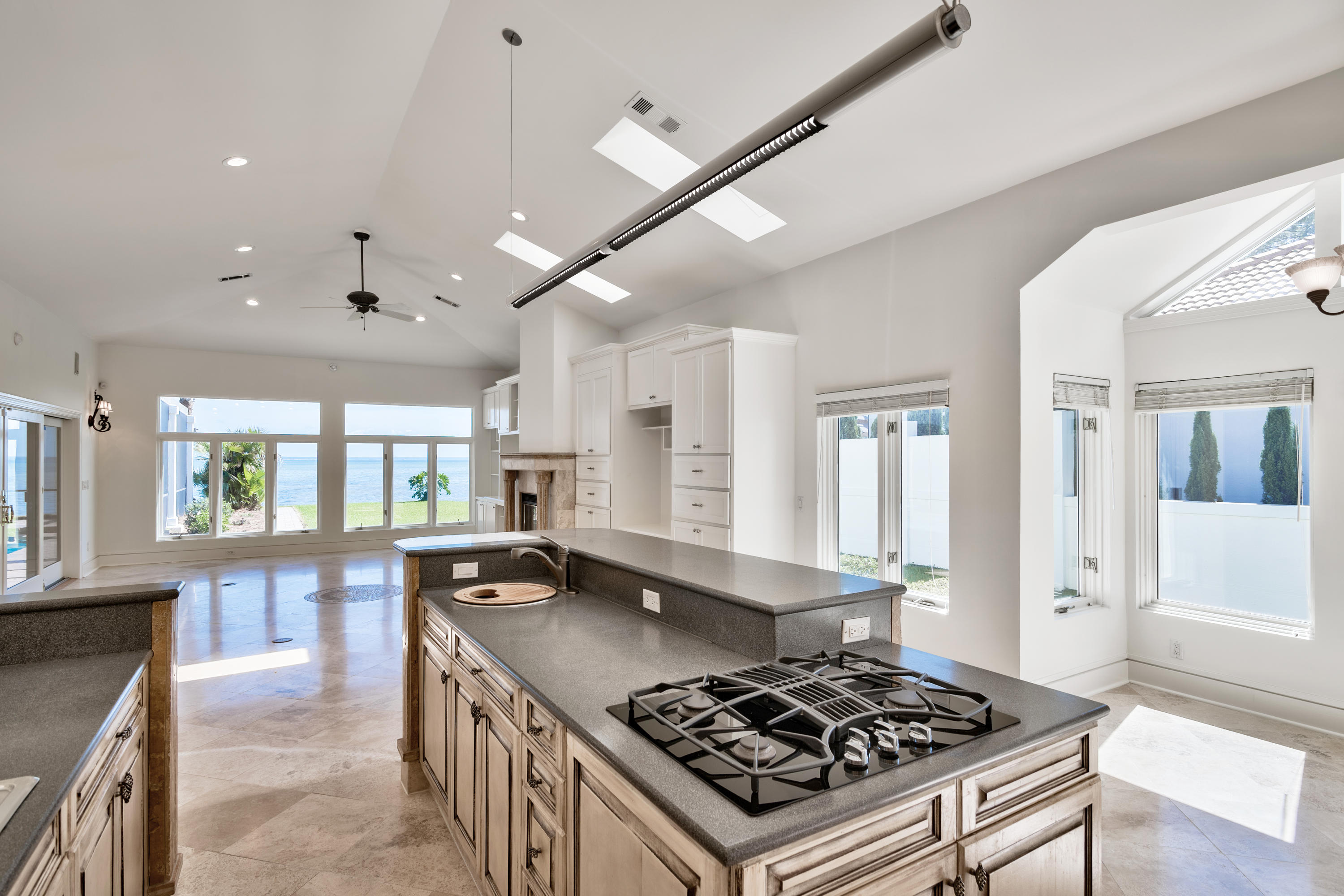 HOLIDAY SHORES ESTATES - Residential