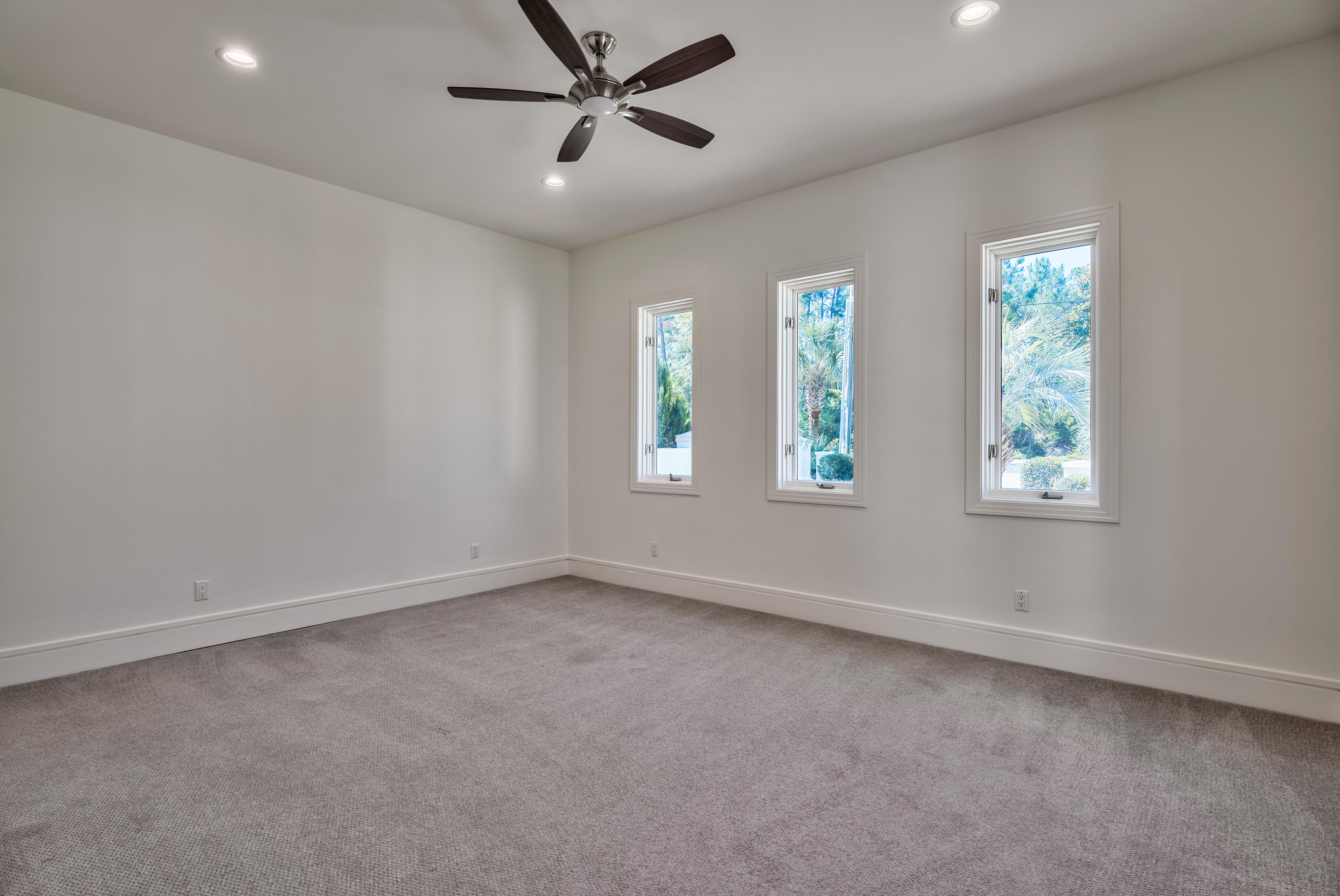 HOLIDAY SHORES ESTATES - Residential