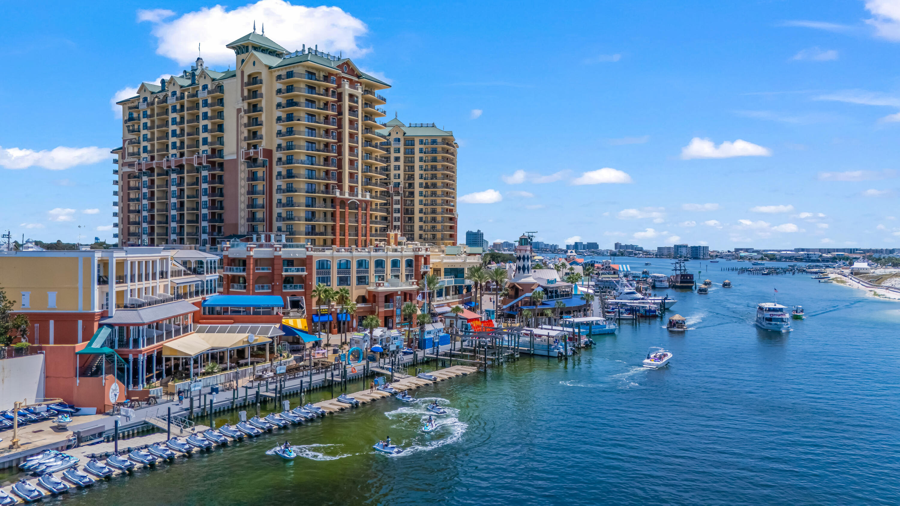 EMERALD GRANDE - Residential