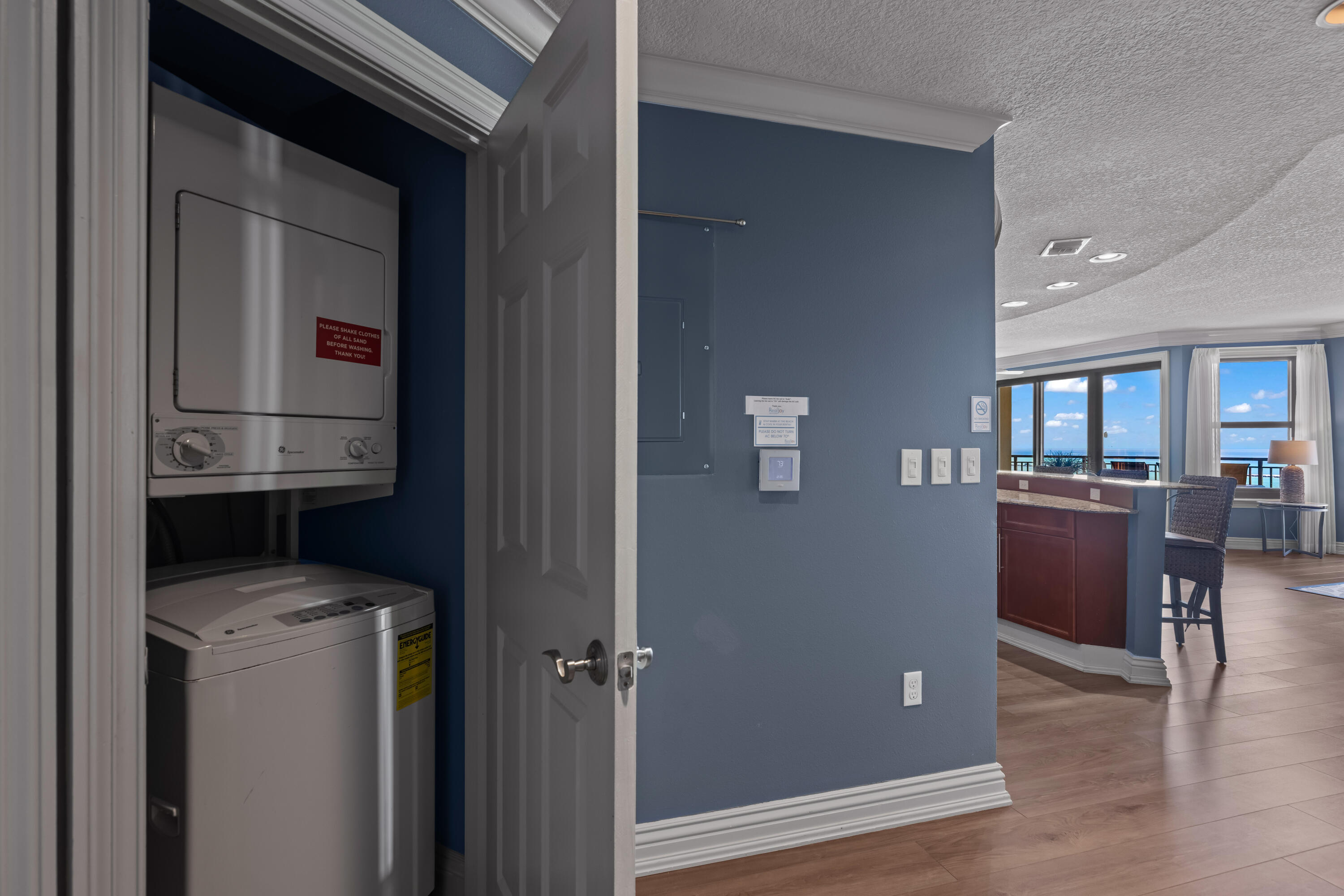 EMERALD GRANDE - Residential