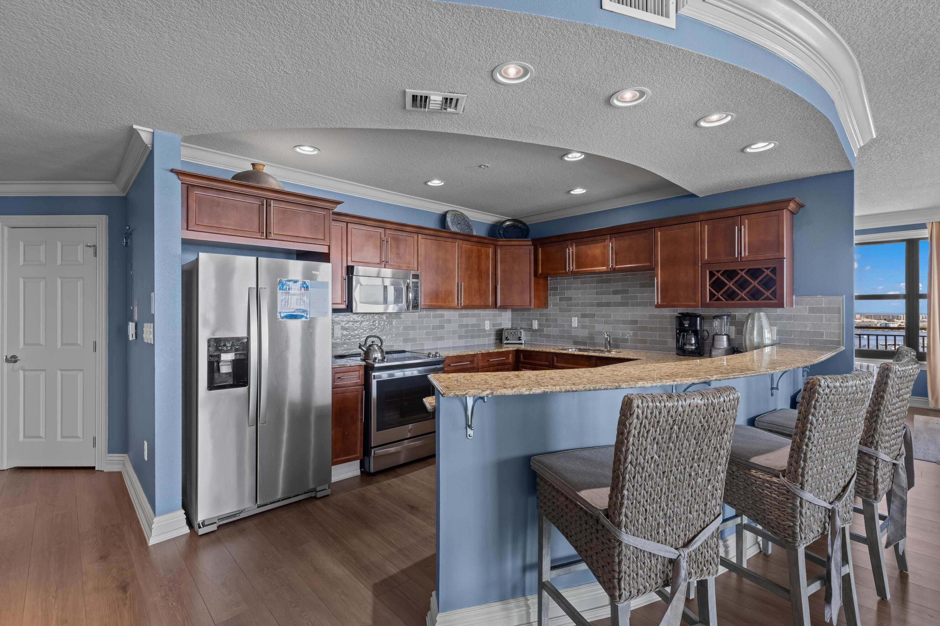 EMERALD GRANDE - Residential