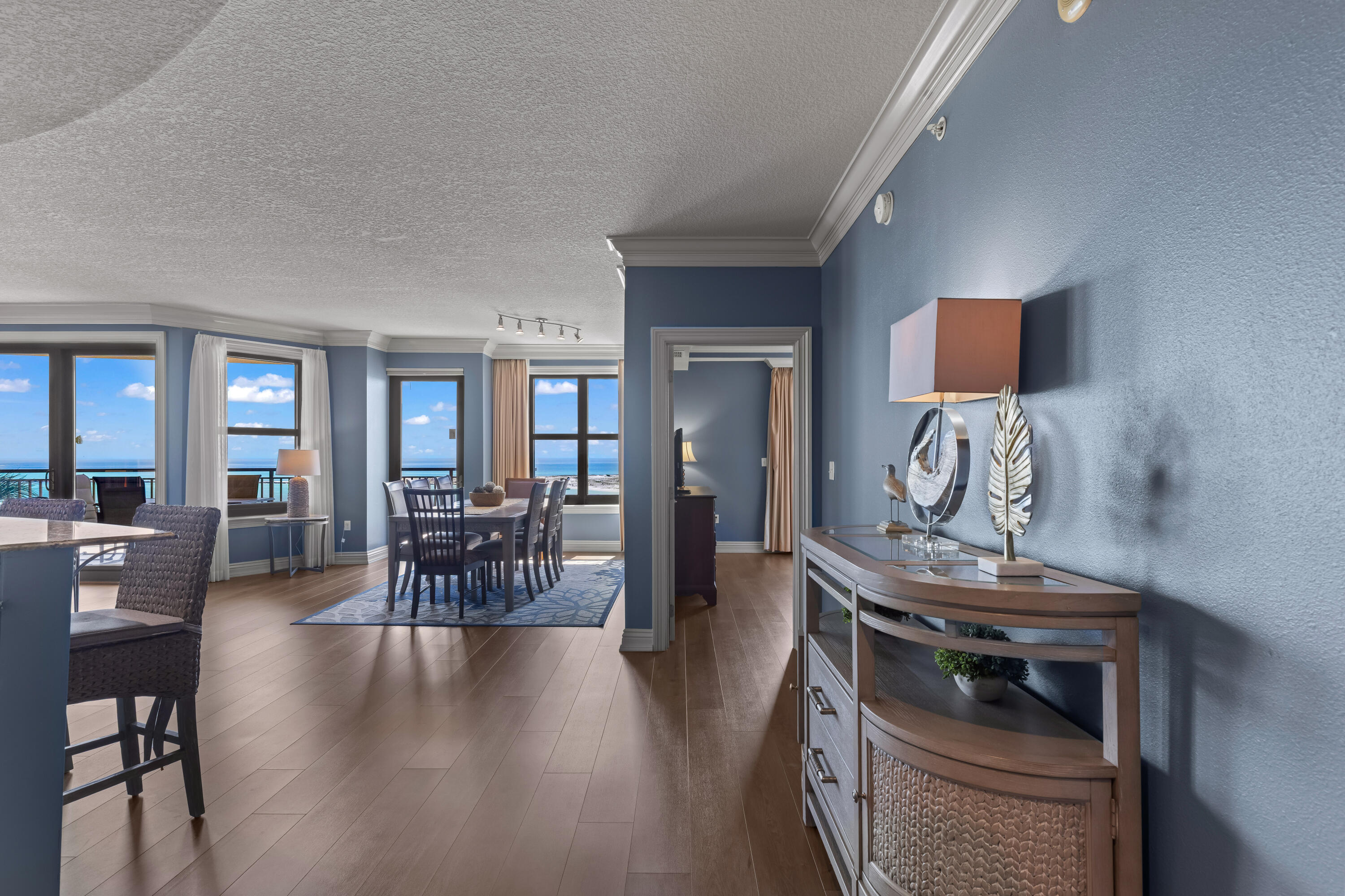 EMERALD GRANDE - Residential
