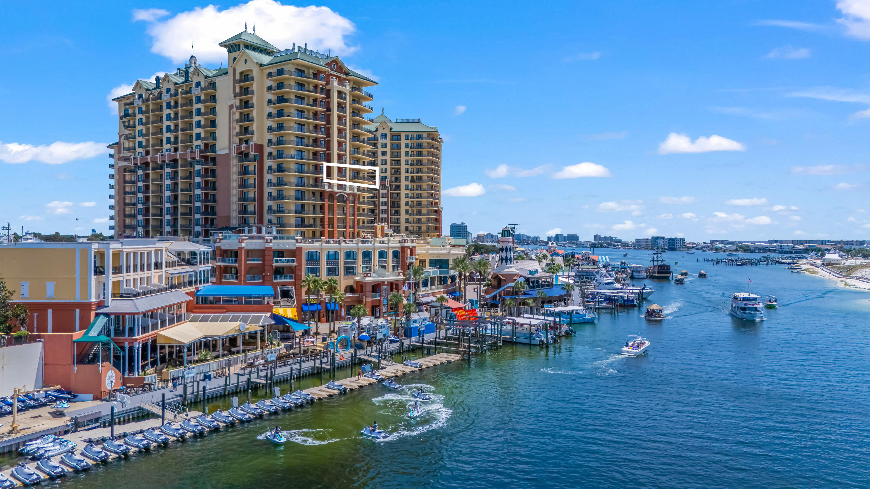EMERALD GRANDE - Residential