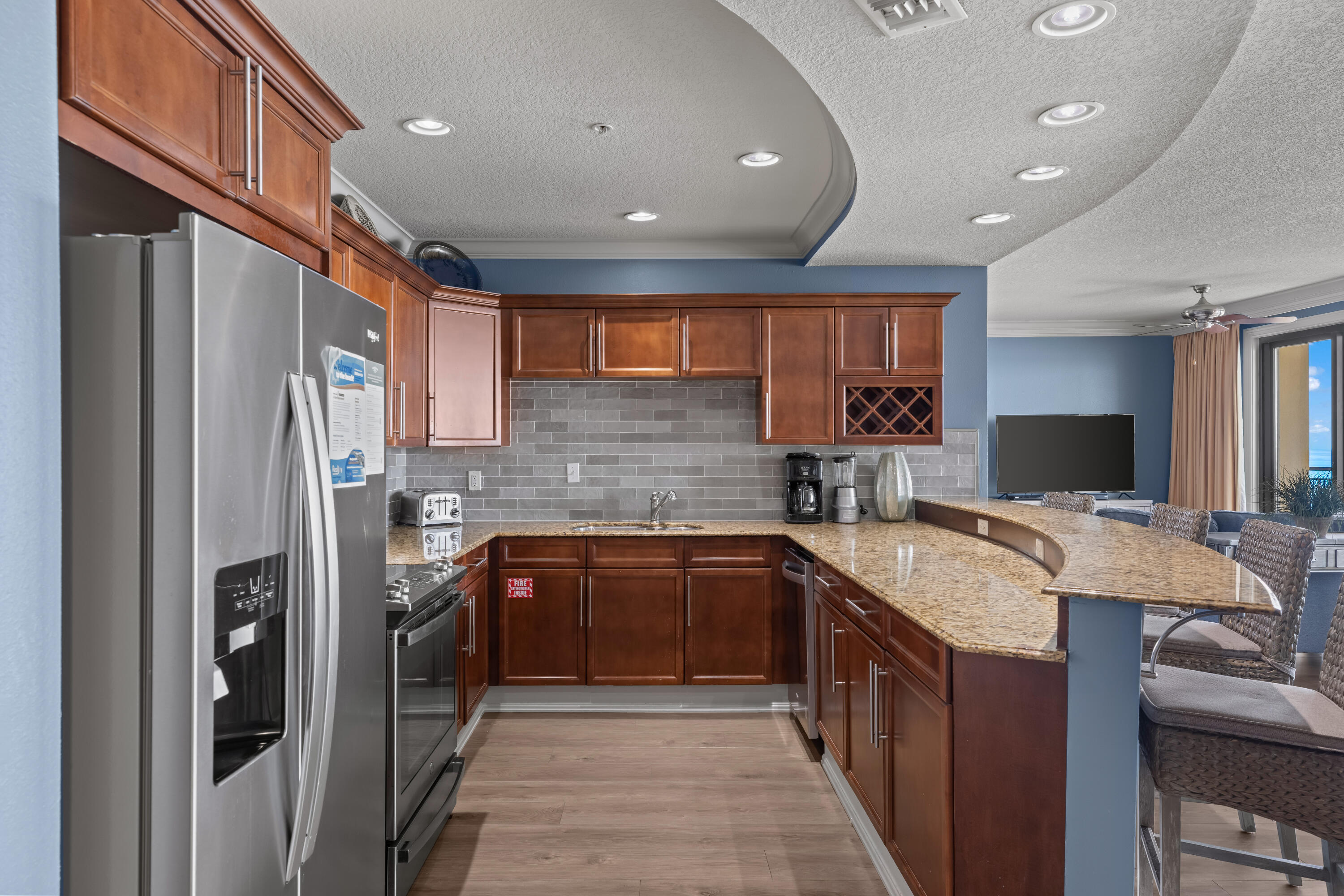 EMERALD GRANDE - Residential
