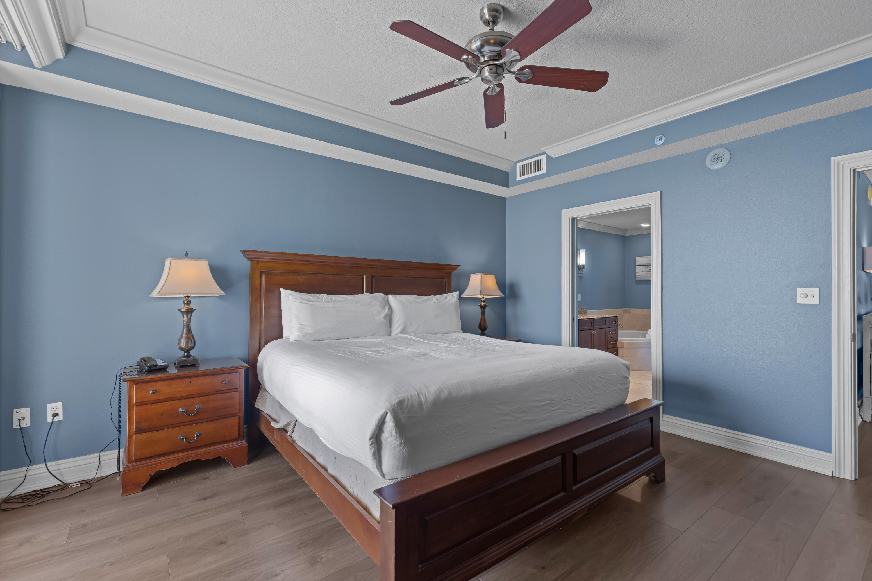EMERALD GRANDE - Residential