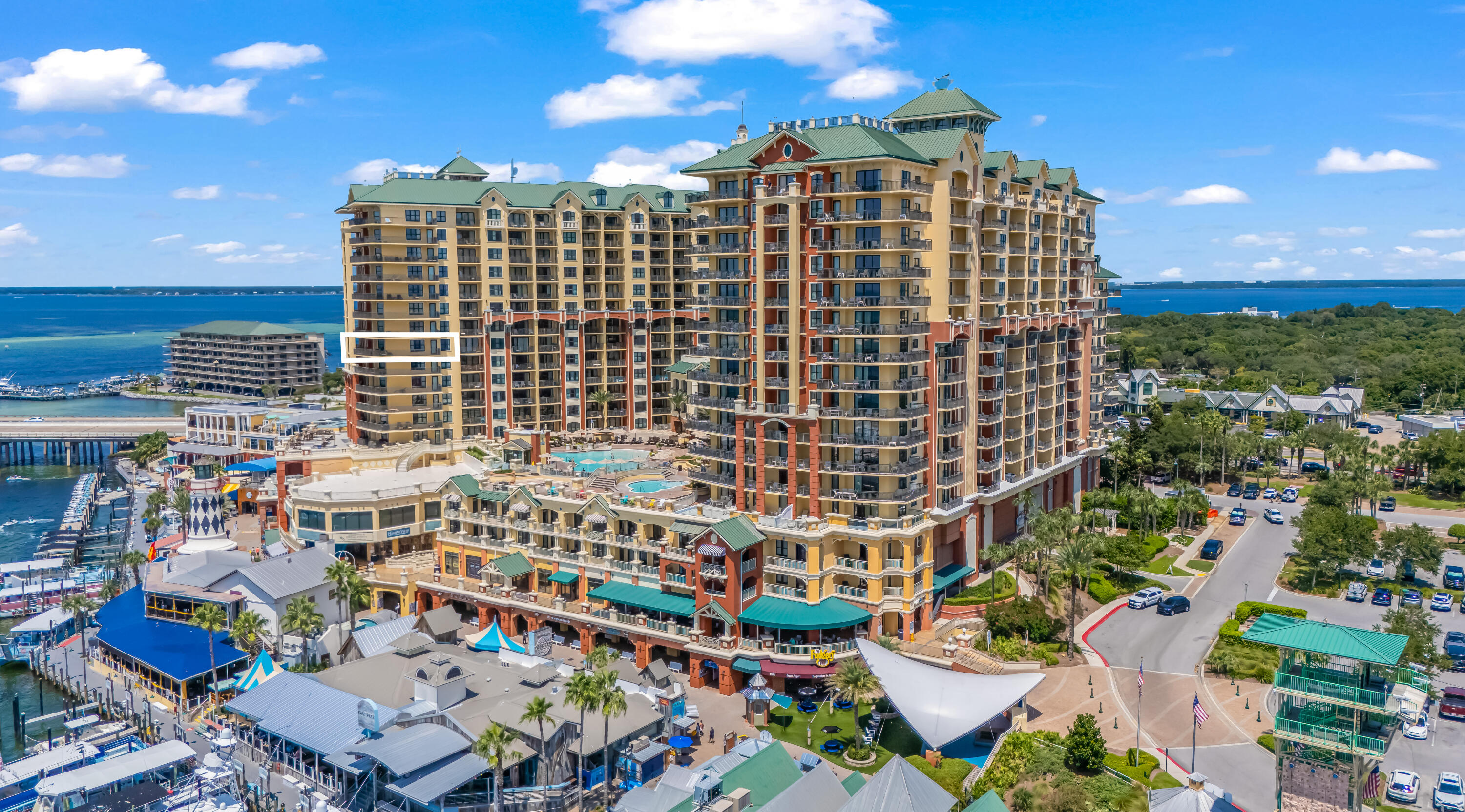 EMERALD GRANDE - Residential