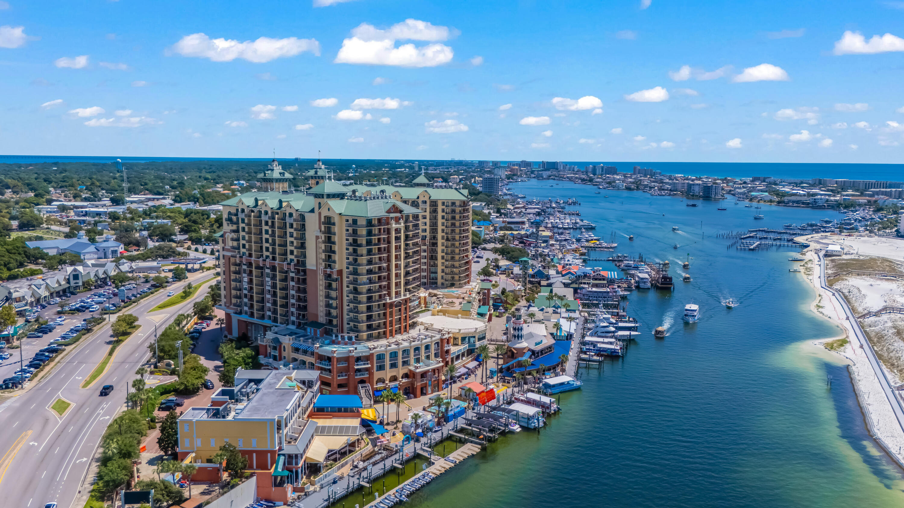 EMERALD GRANDE - Residential