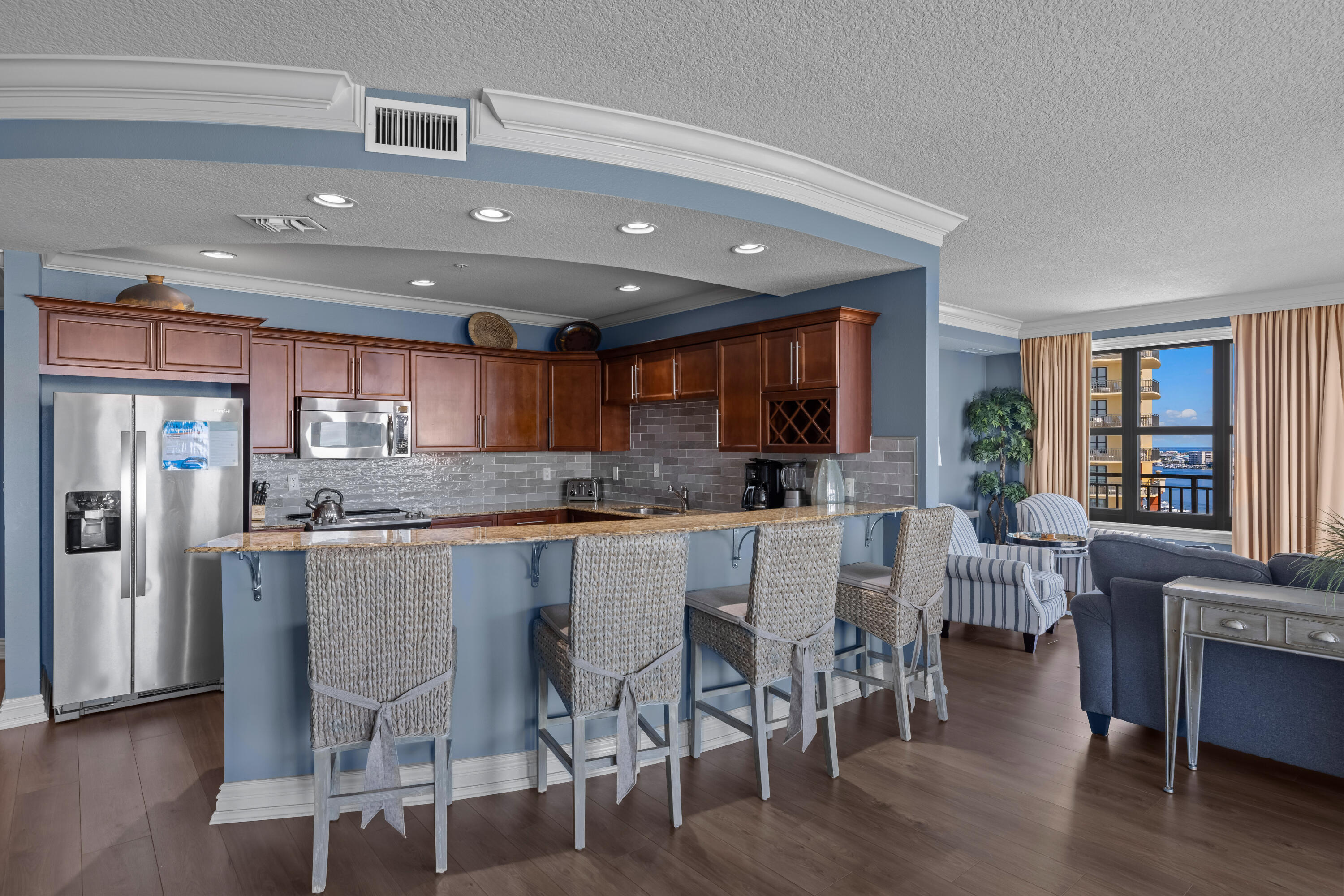 EMERALD GRANDE - Residential