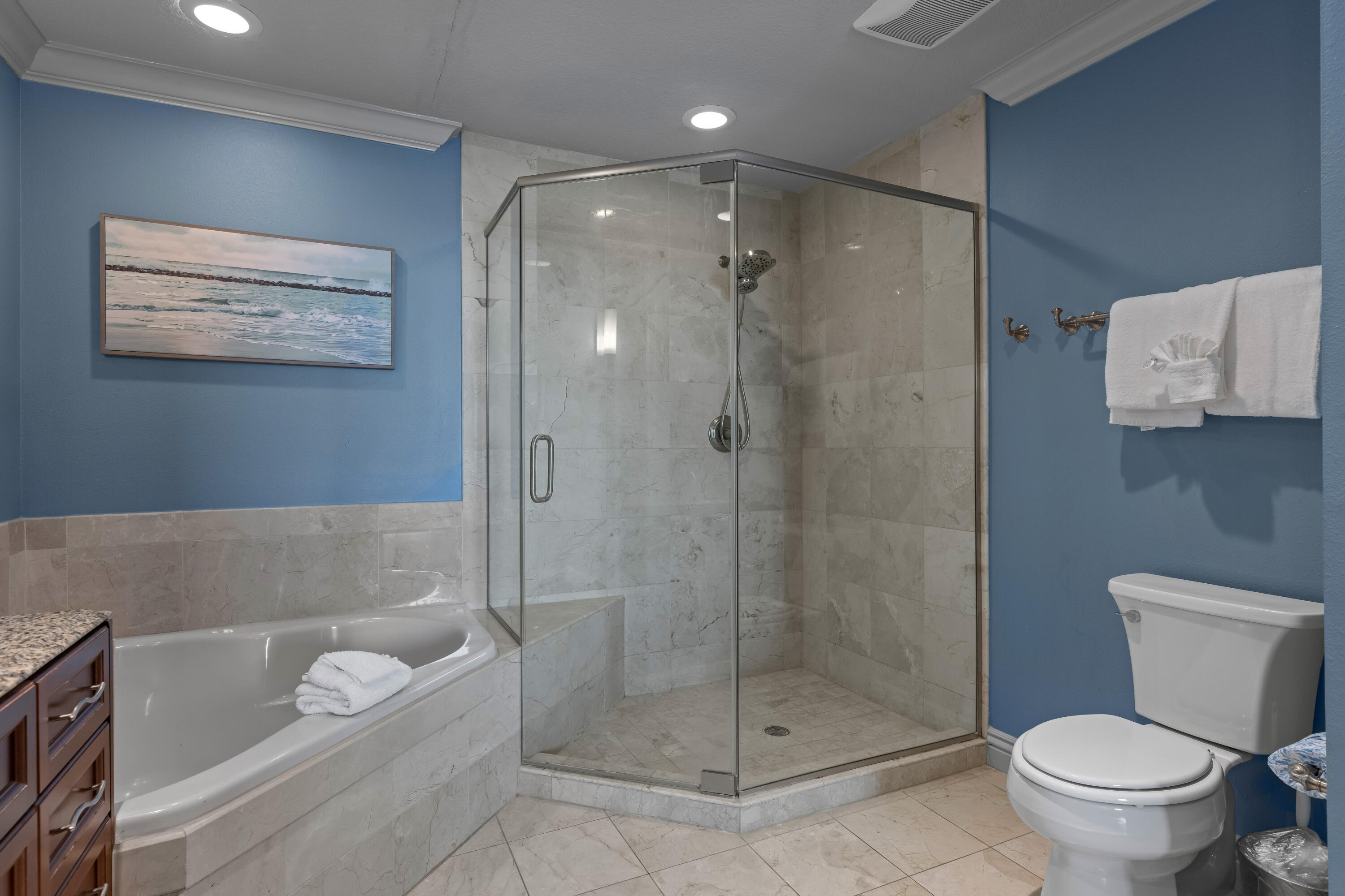 EMERALD GRANDE - Residential