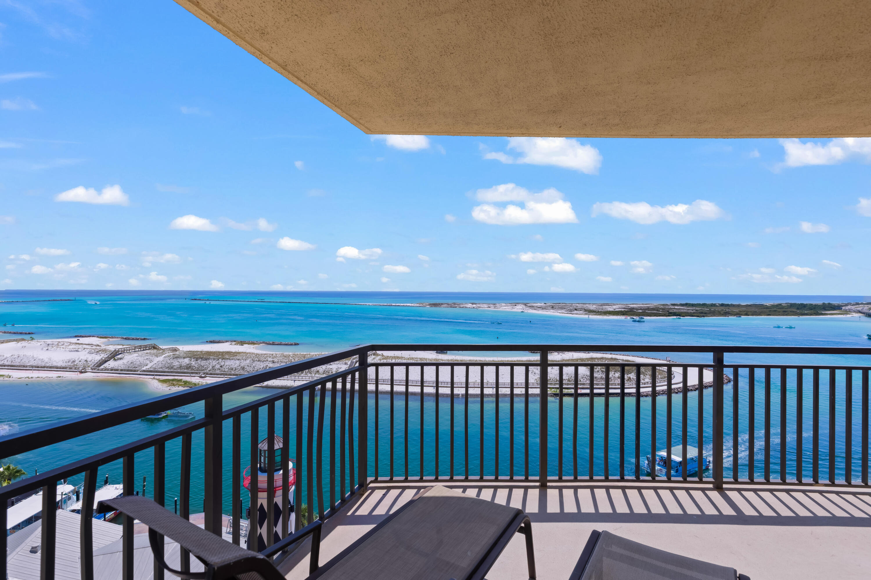 EMERALD GRANDE - Residential