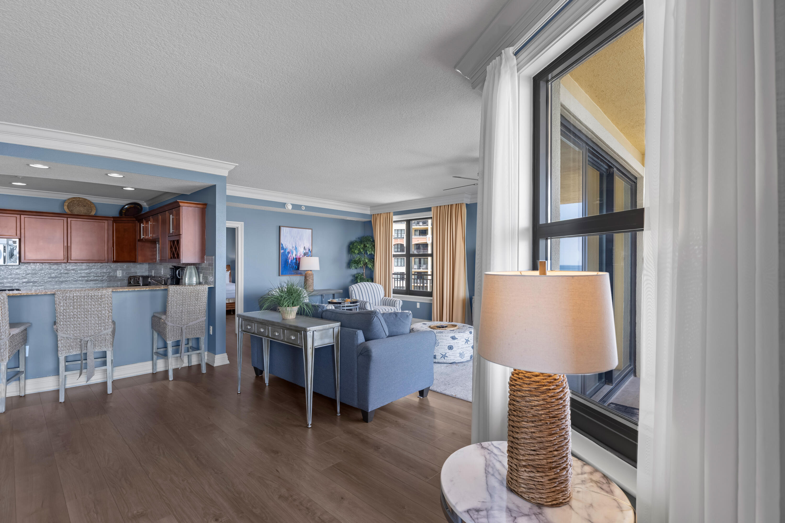 EMERALD GRANDE - Residential