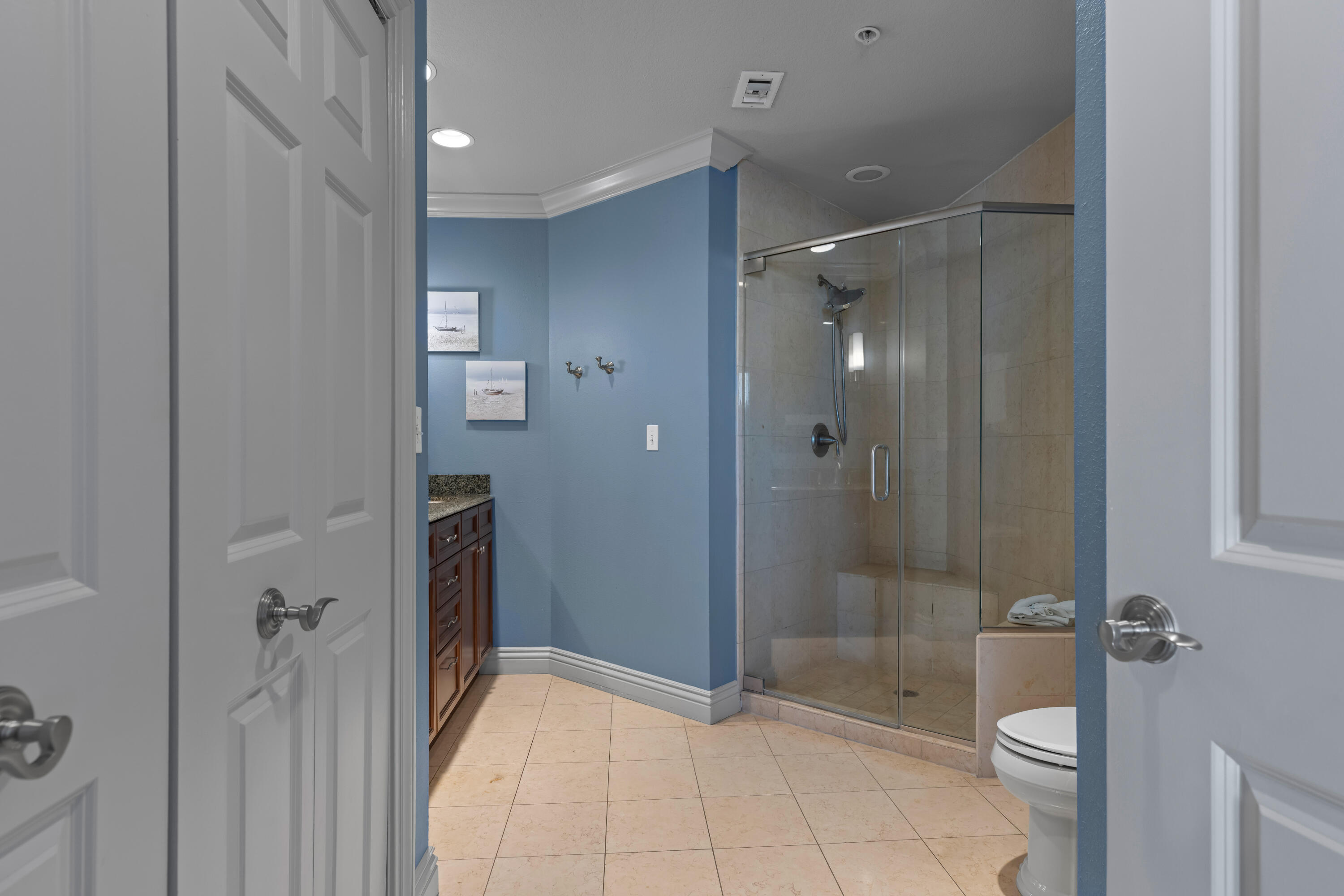 EMERALD GRANDE - Residential