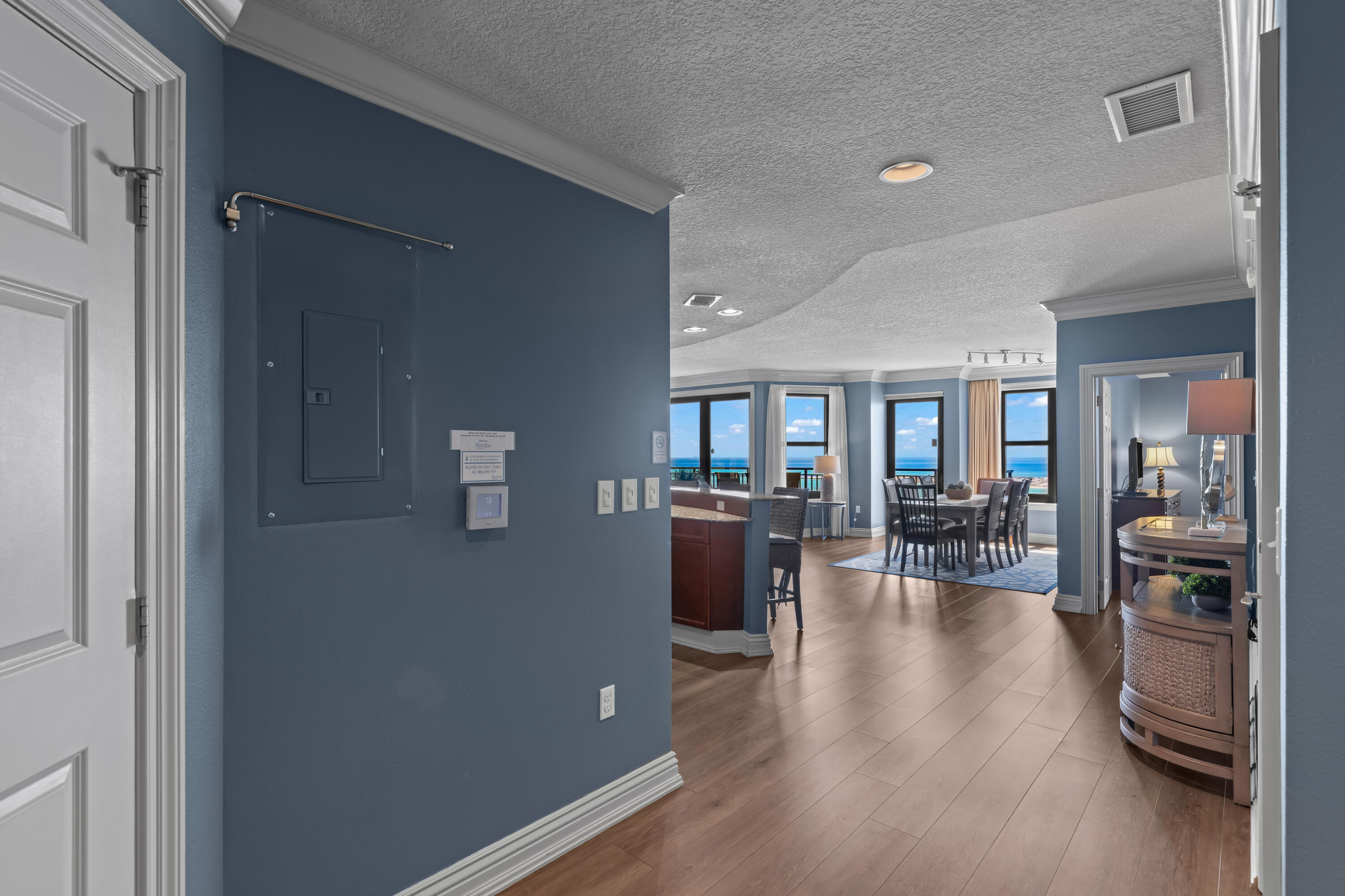 EMERALD GRANDE - Residential