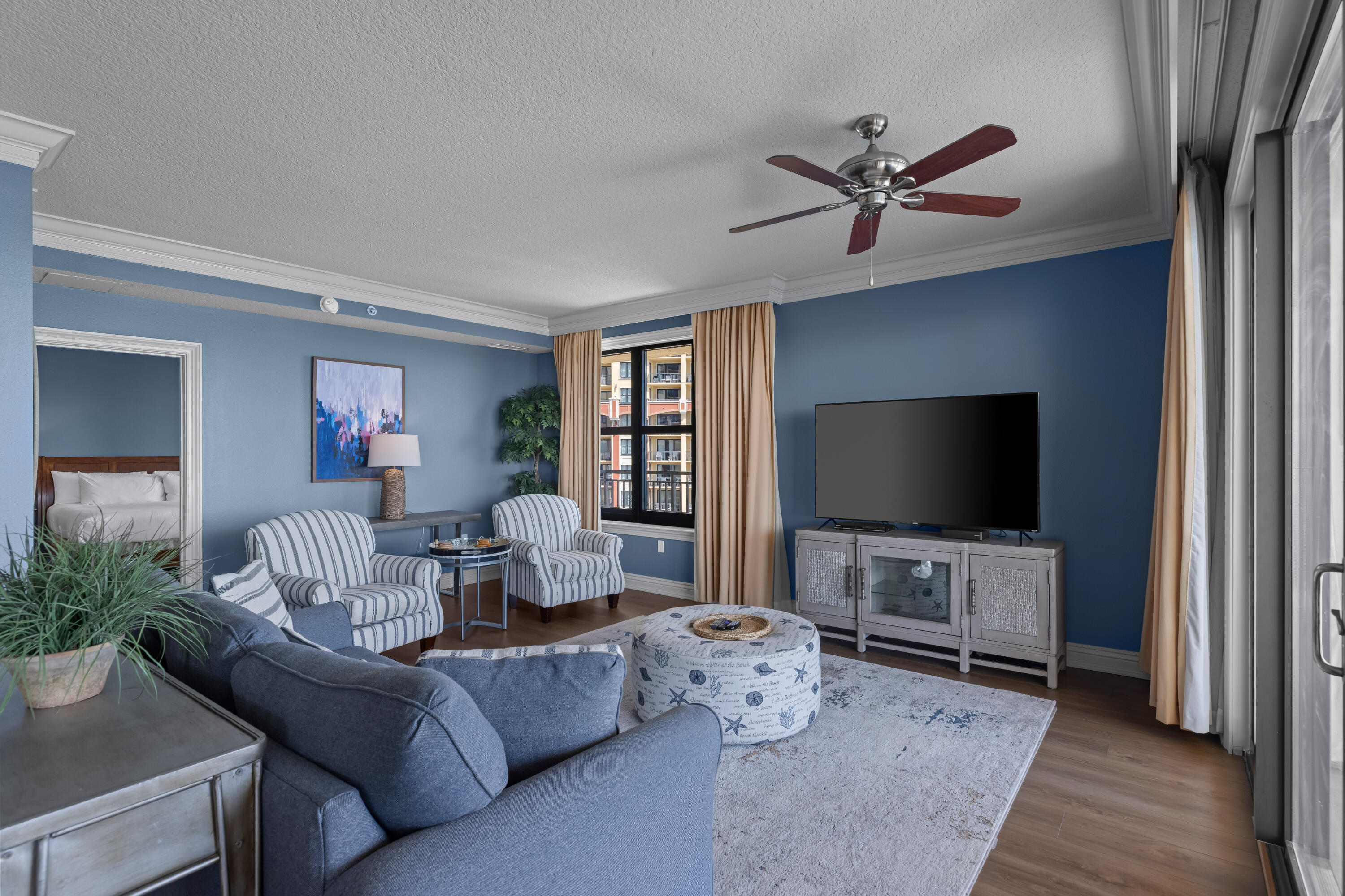 EMERALD GRANDE - Residential