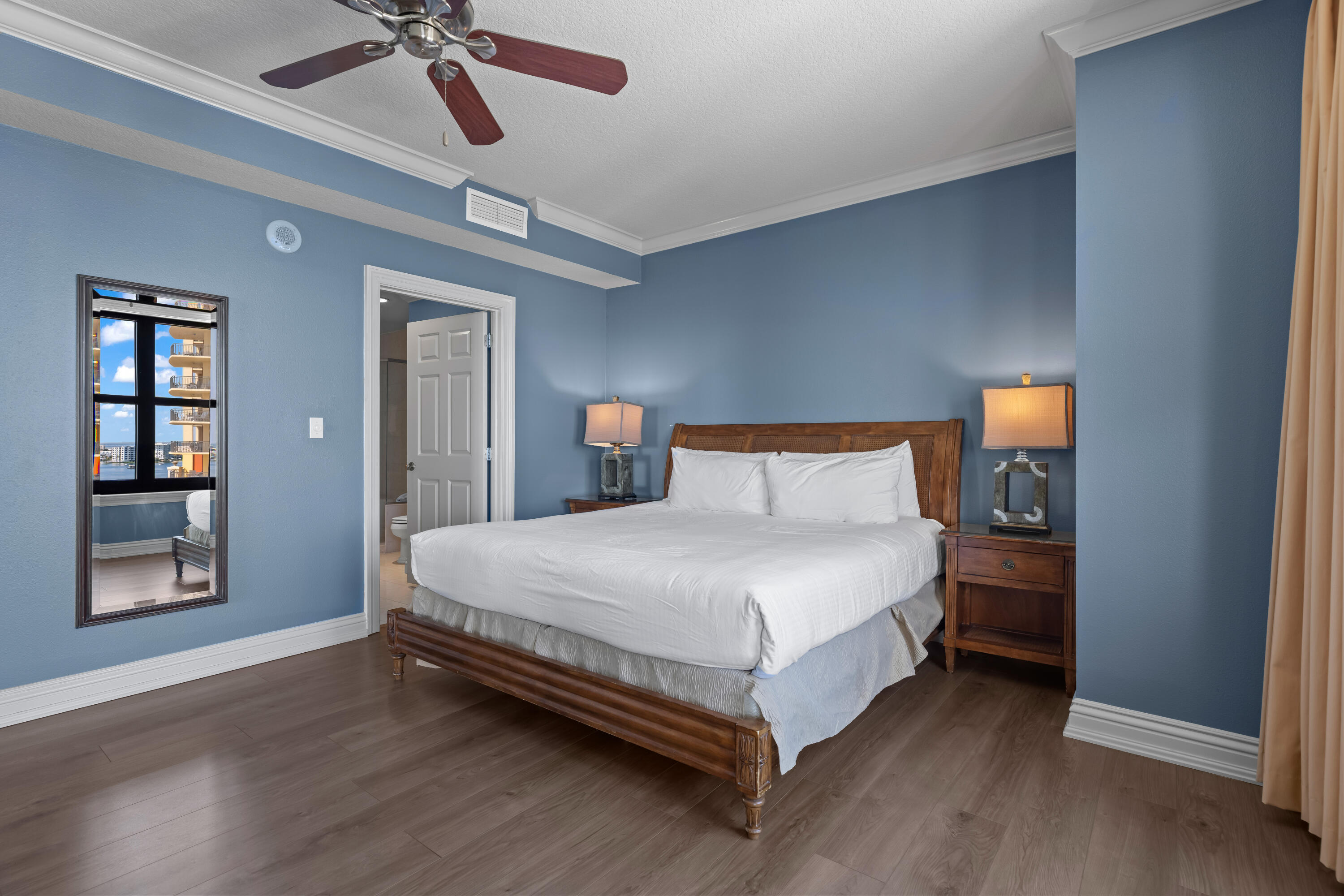 EMERALD GRANDE - Residential