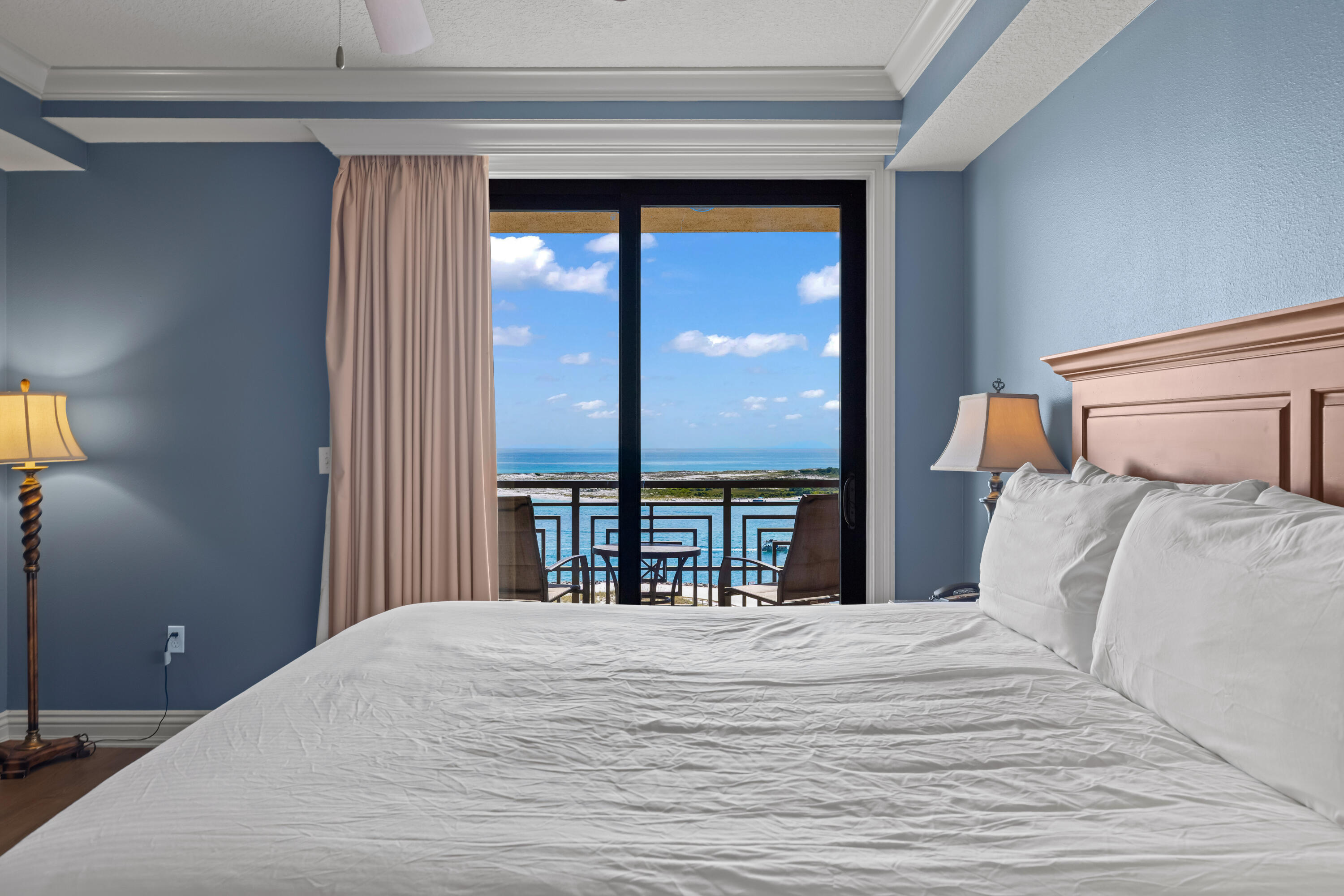 EMERALD GRANDE - Residential