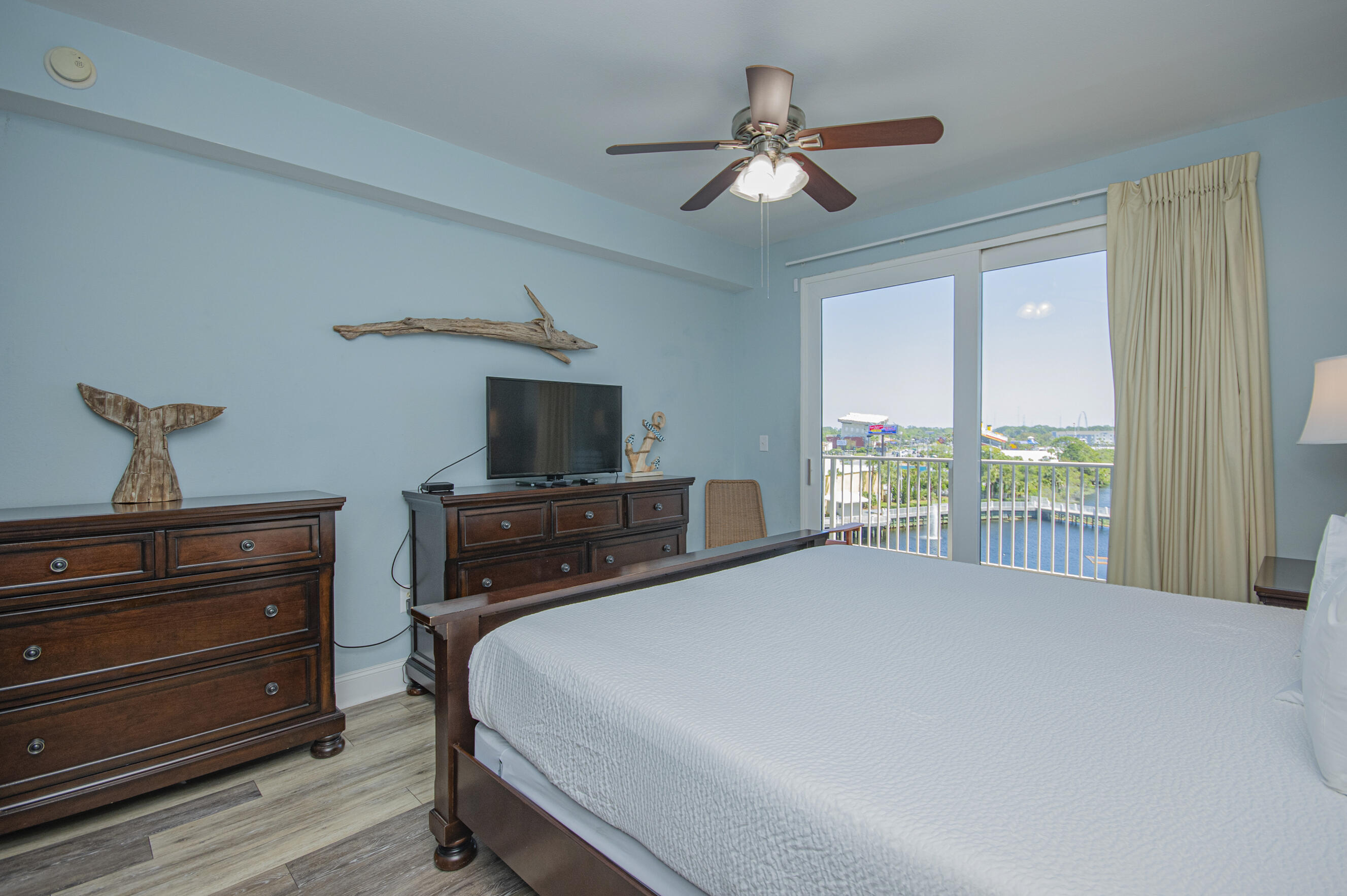 Laketown Wharf - Residential