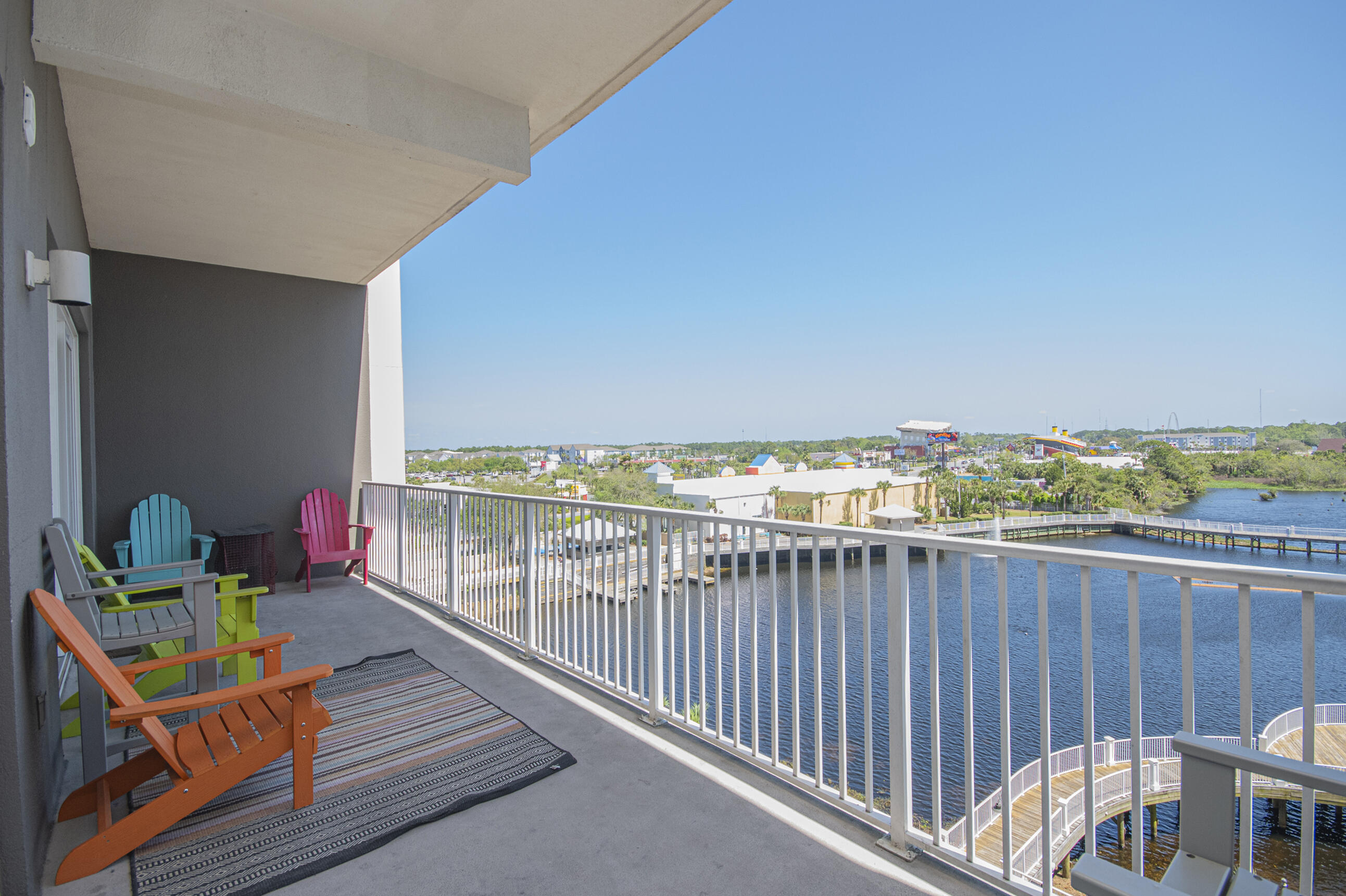Laketown Wharf - Residential