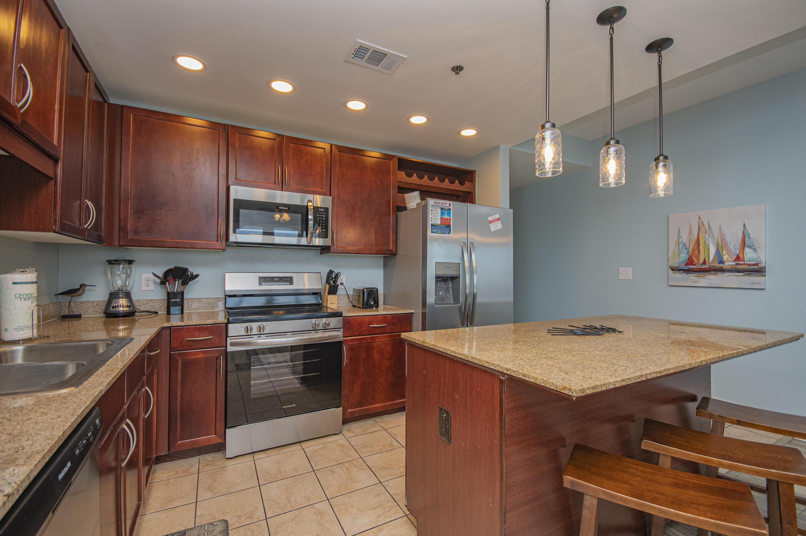 Laketown Wharf - Residential