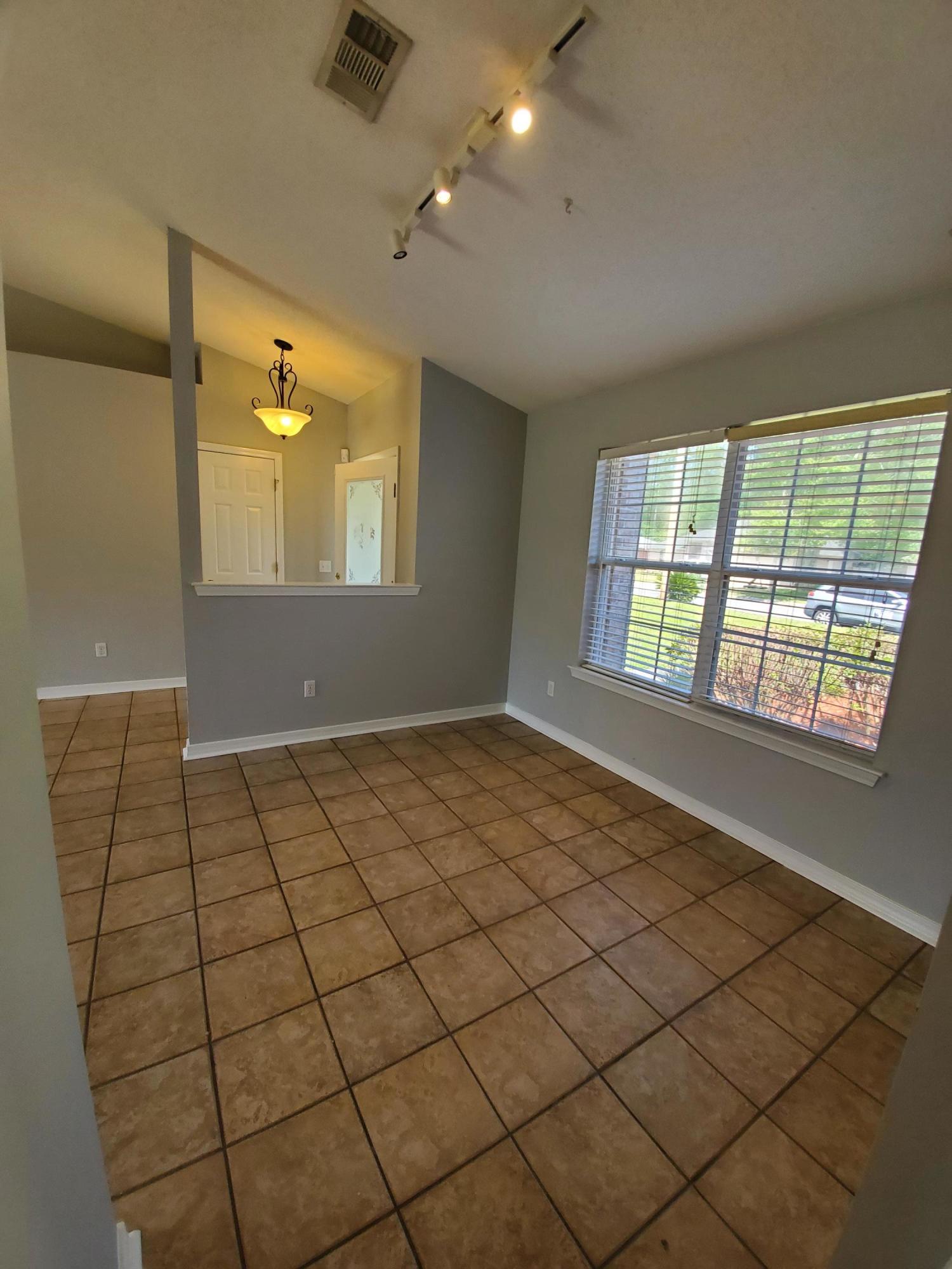 HIDDEN ESTATES - Residential