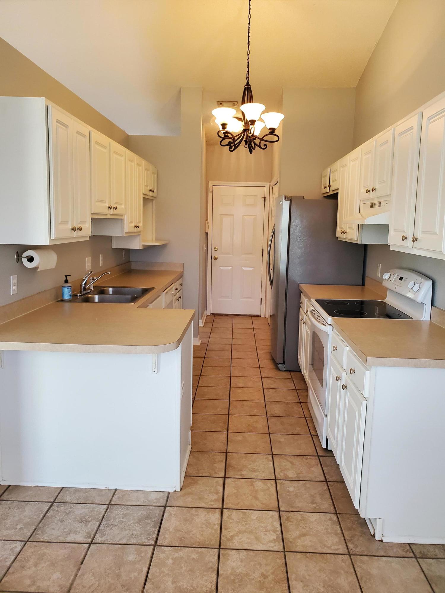 HIDDEN ESTATES - Residential