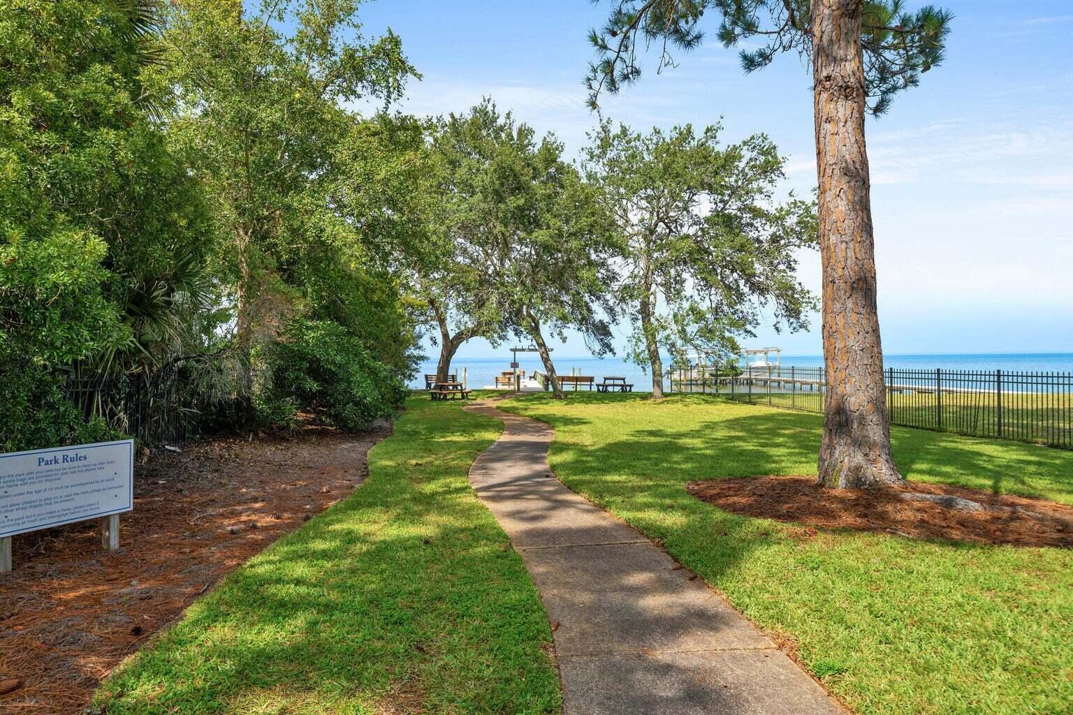 PELICAN BAY S/D - Residential