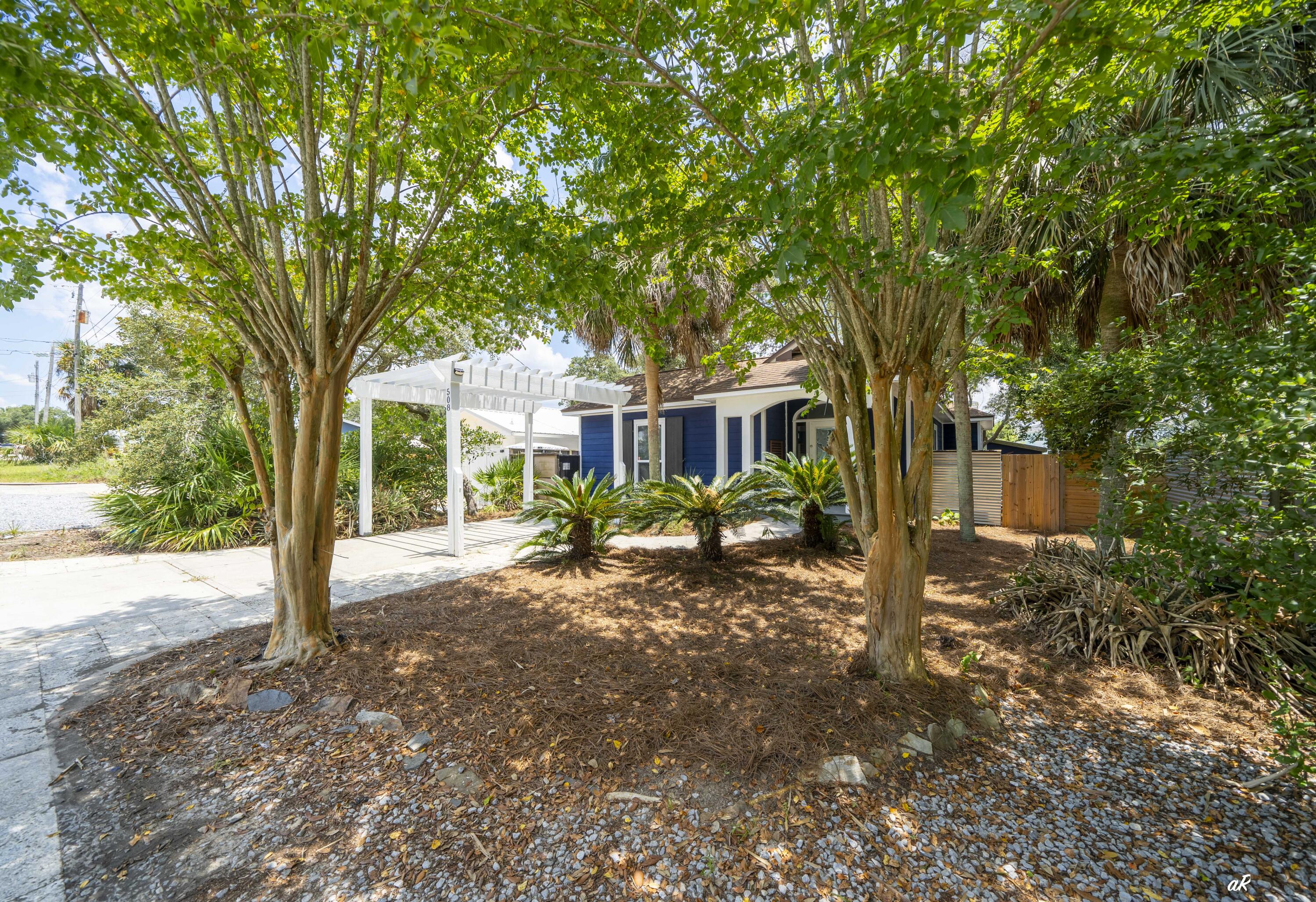 RIVIERA BEACH - Residential