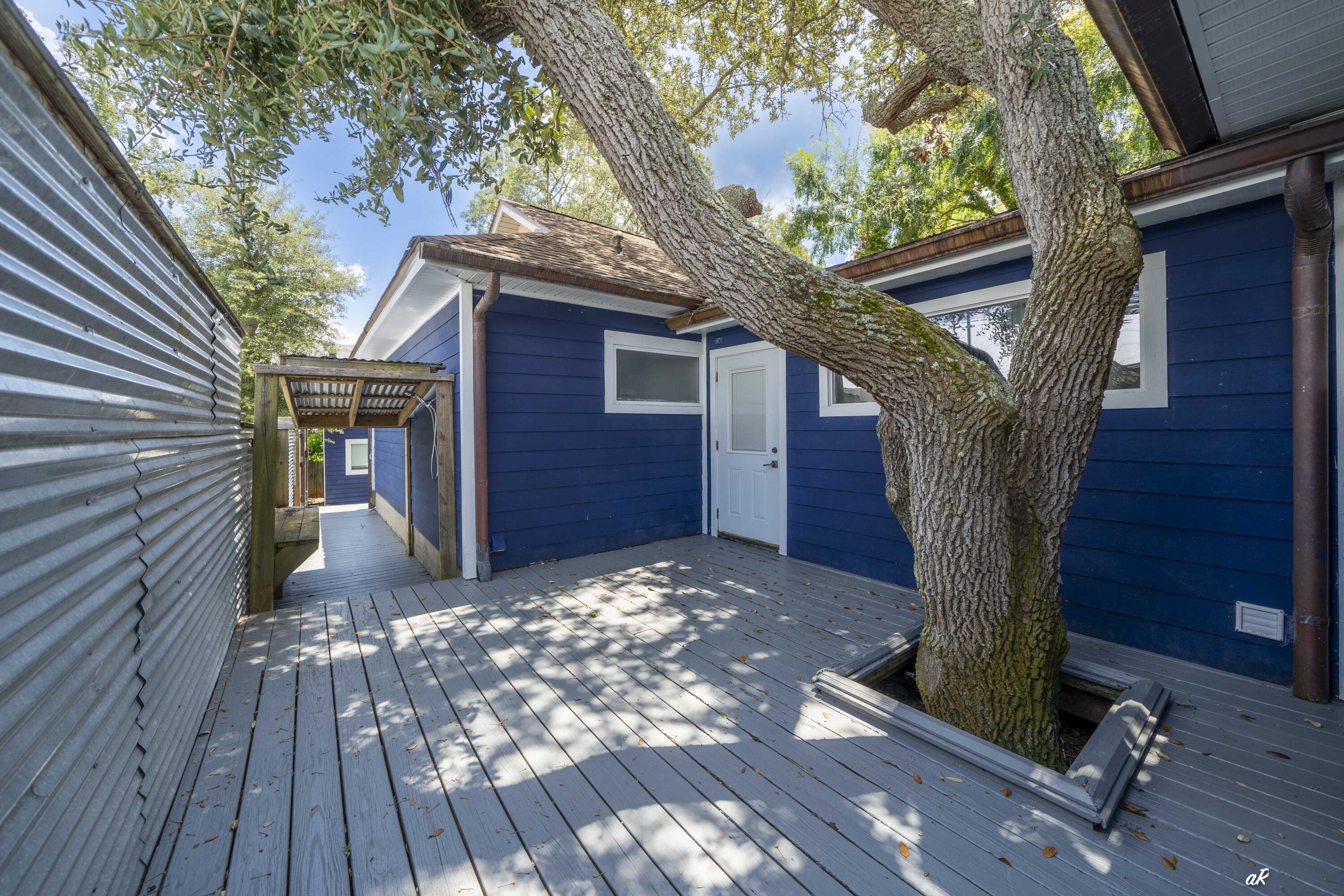 RIVIERA BEACH - Residential