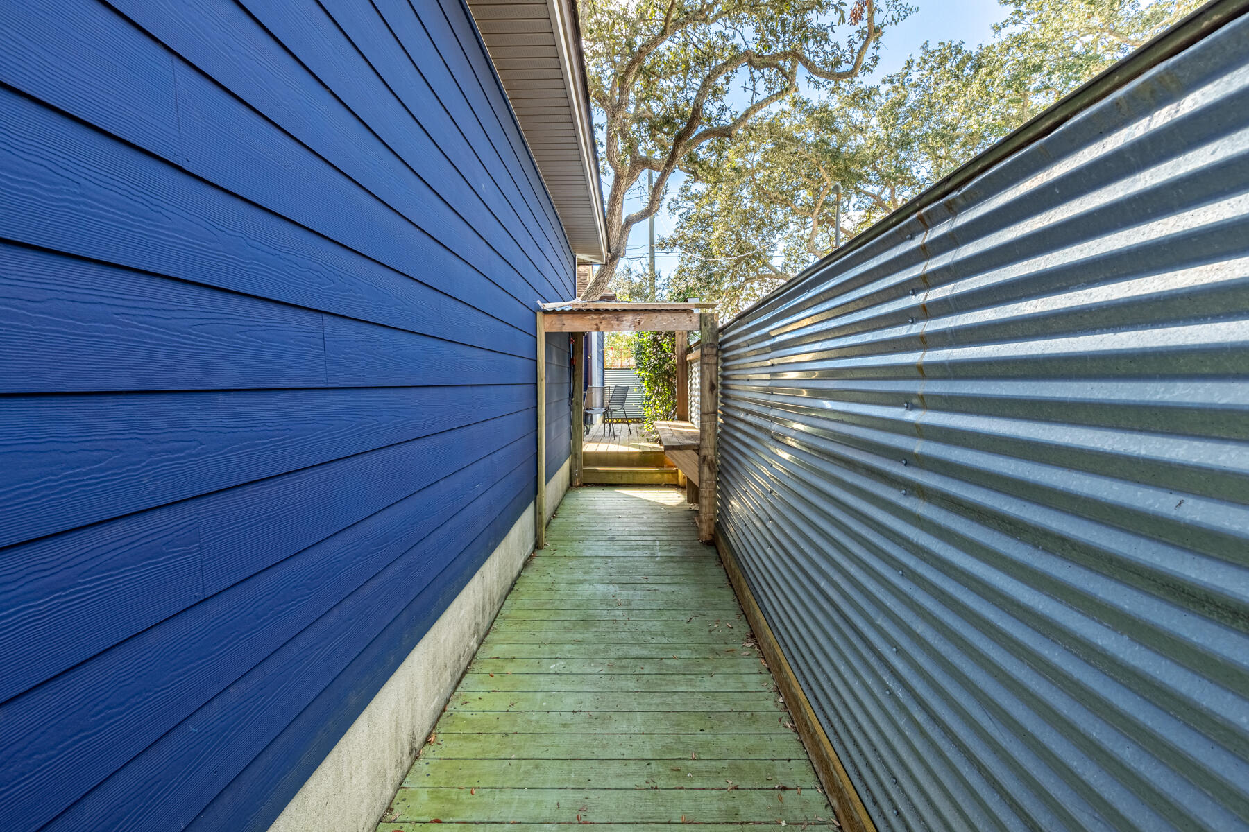 RIVIERA BEACH - Residential