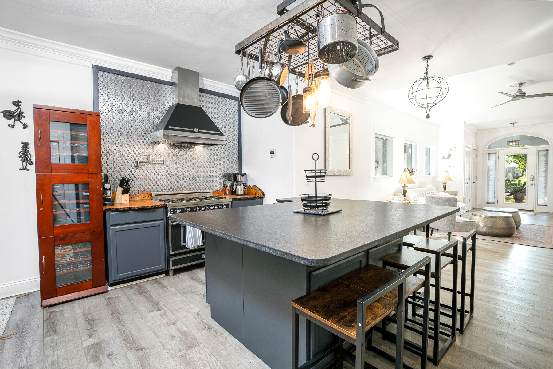 RIVIERA BEACH - Residential