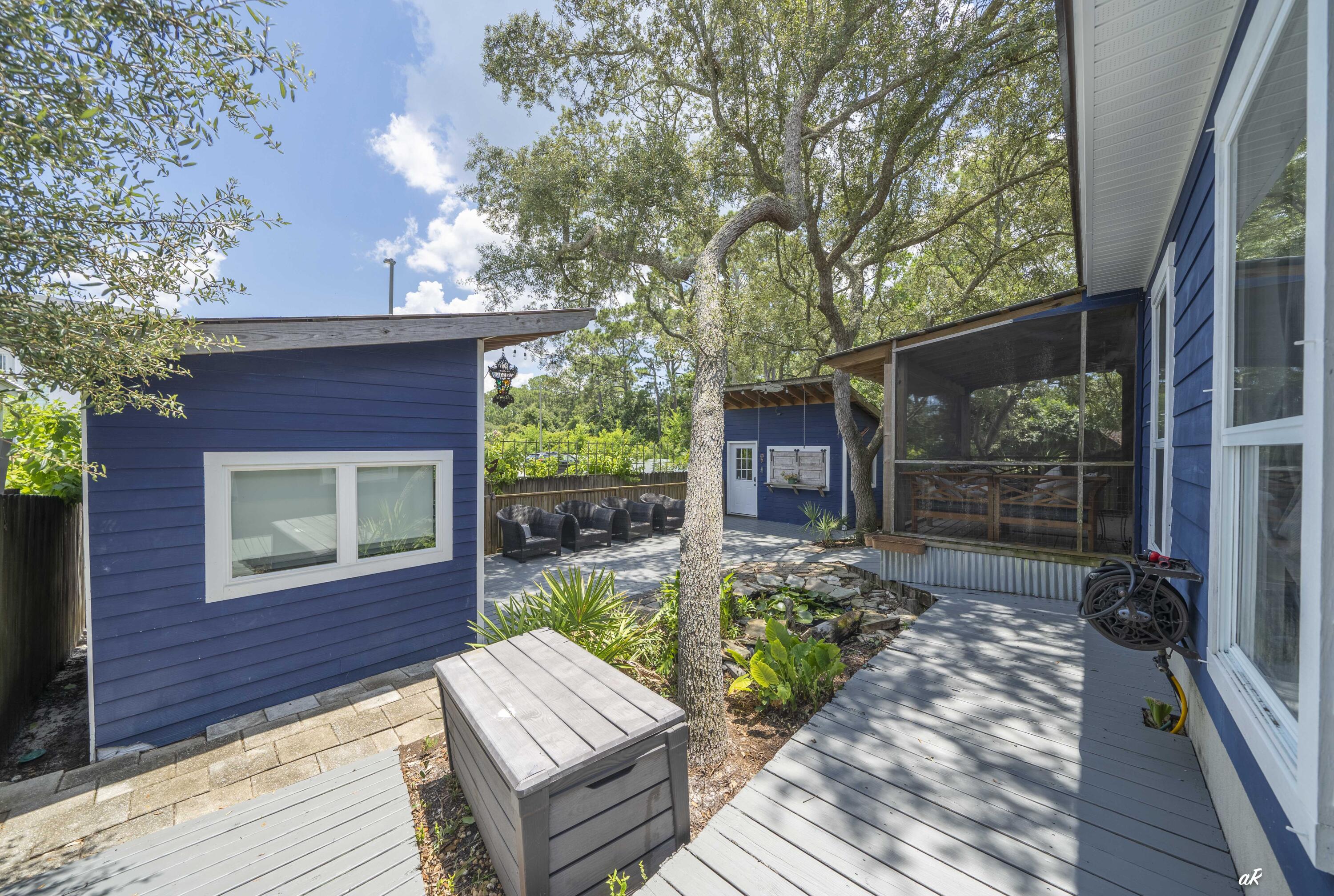 RIVIERA BEACH - Residential