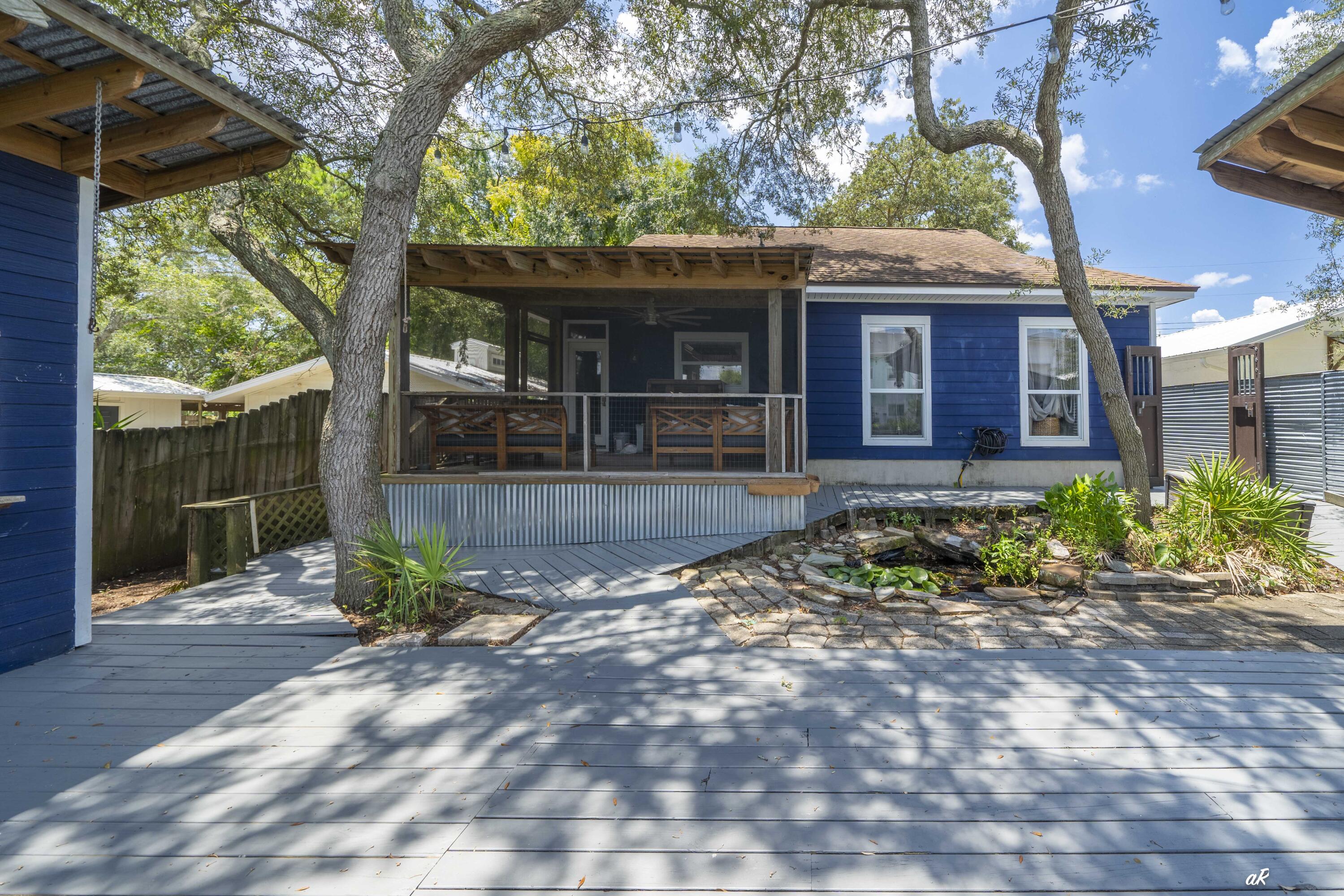 RIVIERA BEACH - Residential