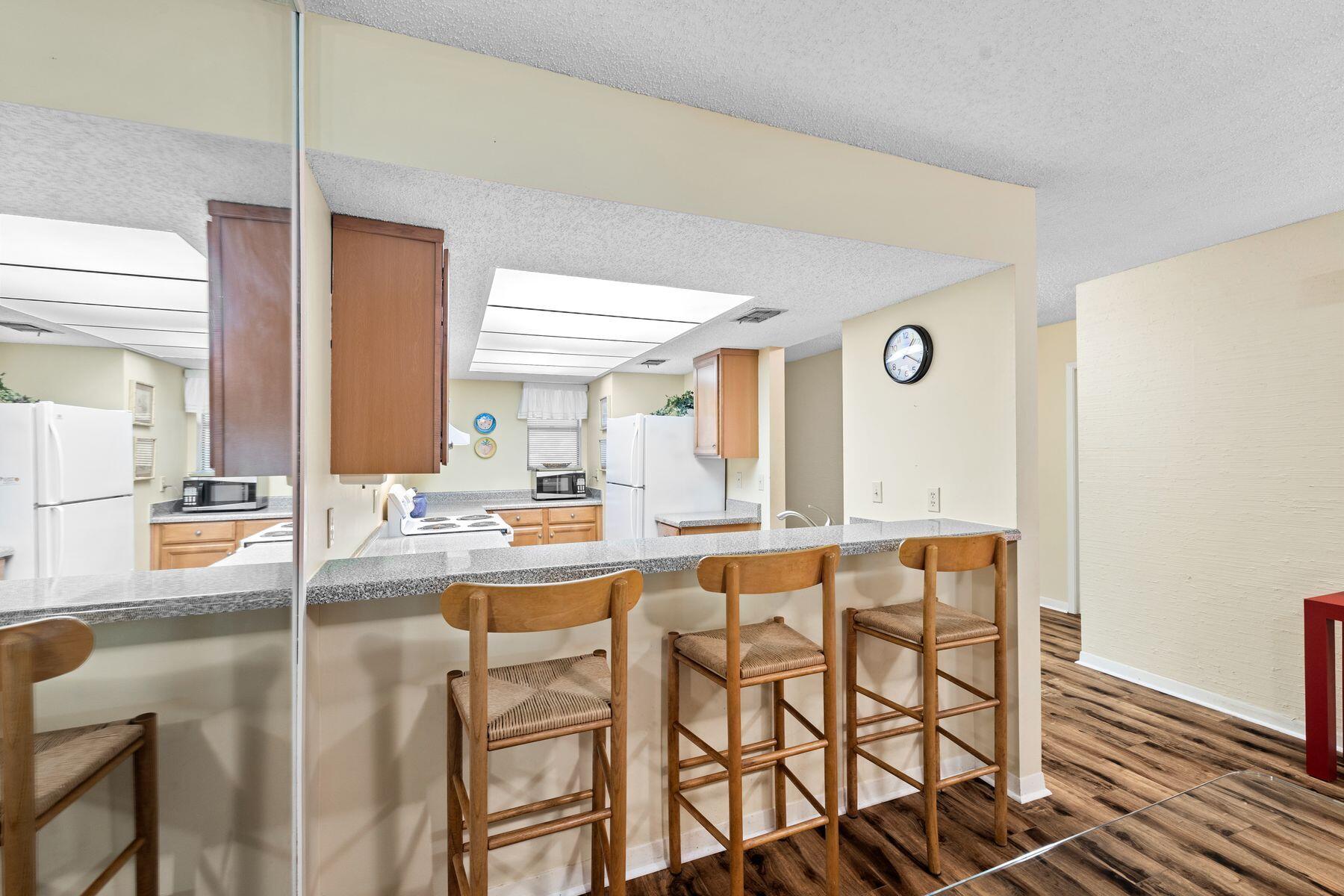 BAYOU VILLAGE CONDO PH 2 - Residential