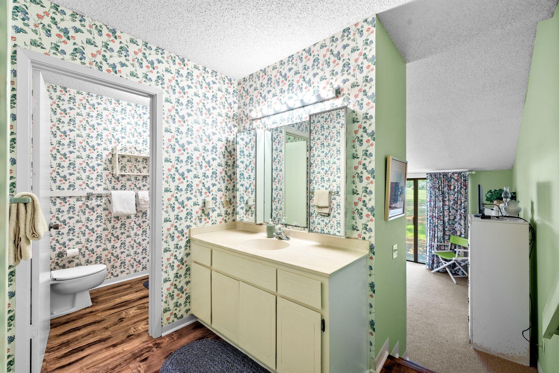 BAYOU VILLAGE CONDO PH 2 - Residential