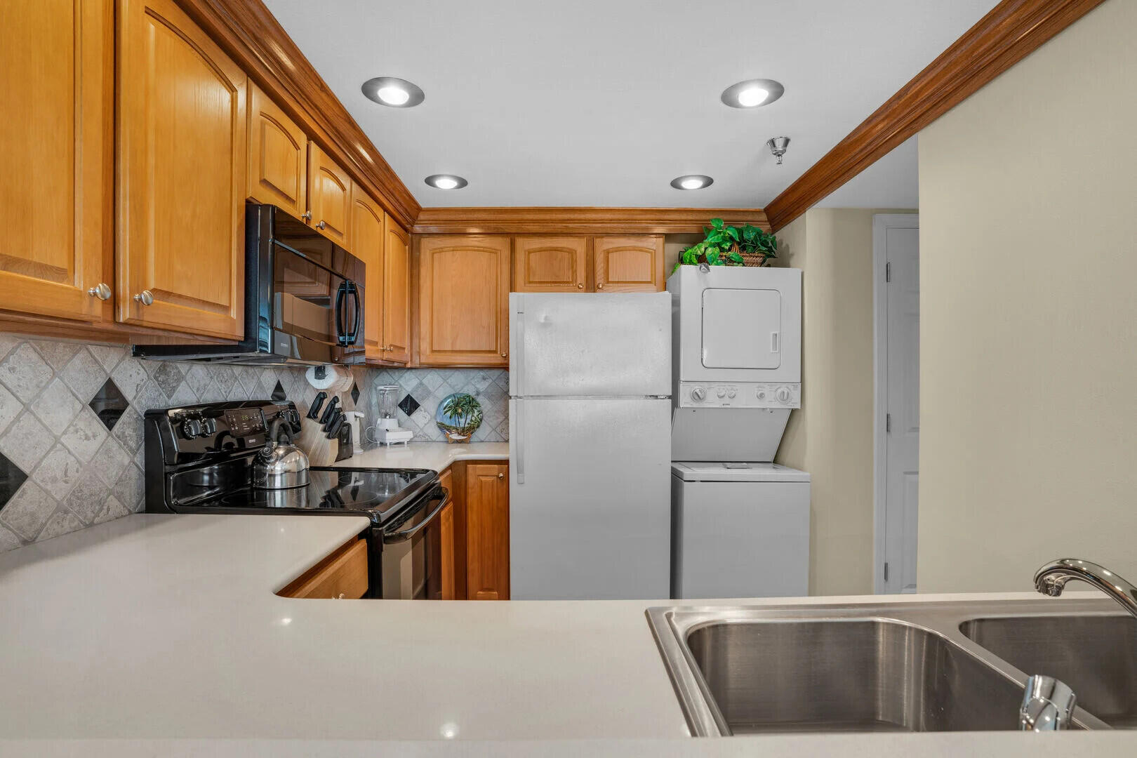 BREAKERS OF FWB PH 1 - Residential