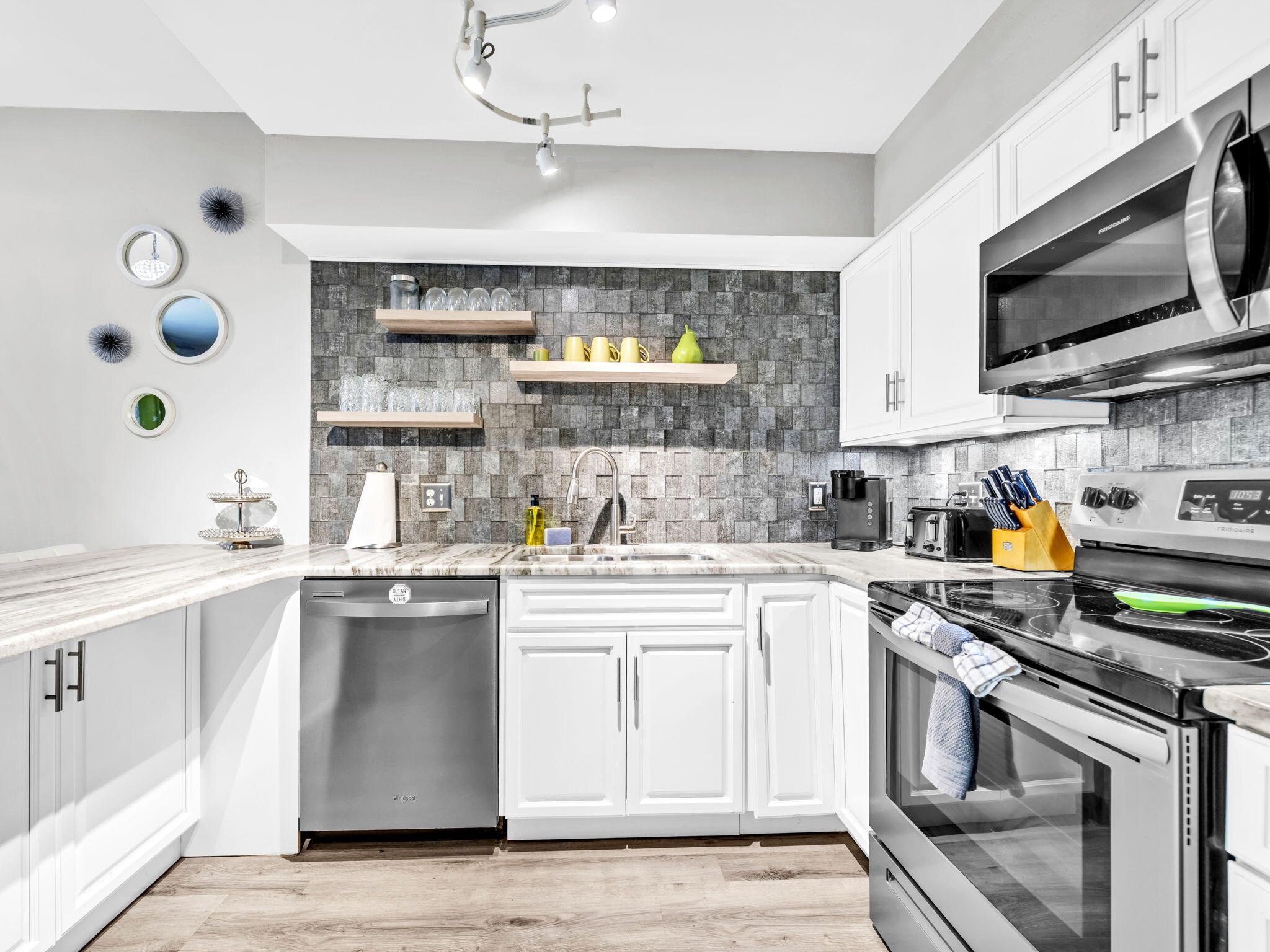 POINTE OF VIEW CONDO - Residential