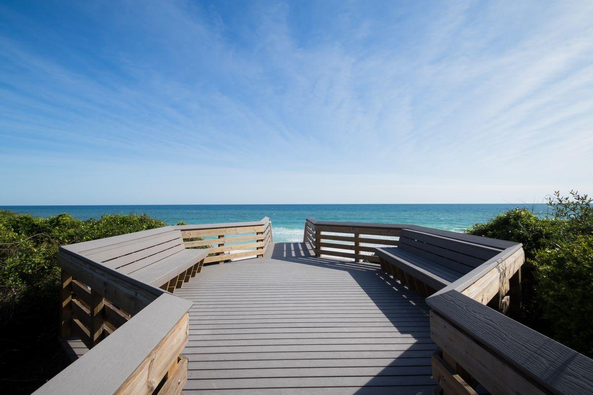 HIDDEN BEACH VILLAS CONDO - Residential