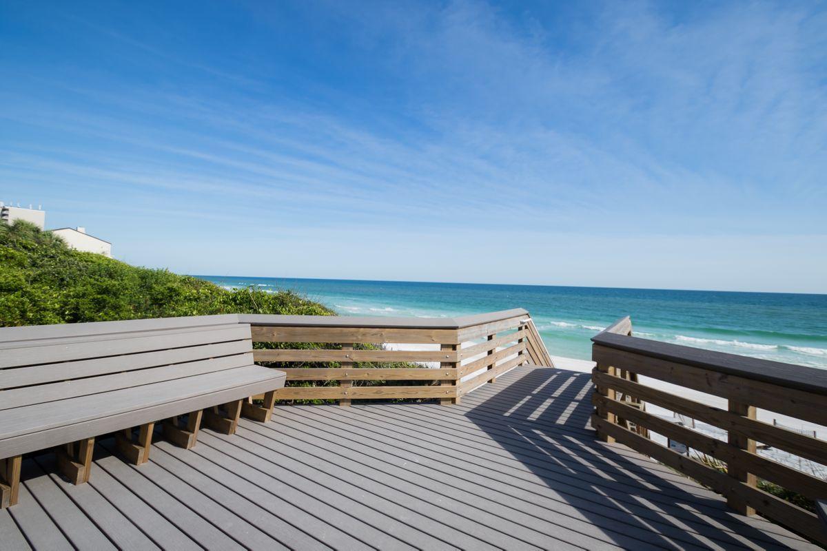 HIDDEN BEACH VILLAS CONDO - Residential