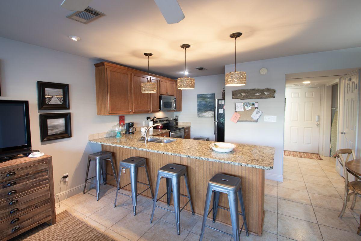 HIDDEN BEACH VILLAS CONDO - Residential