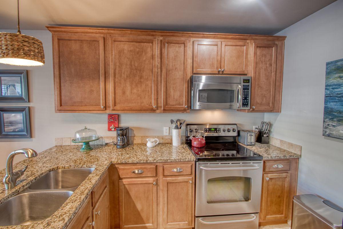 HIDDEN BEACH VILLAS CONDO - Residential