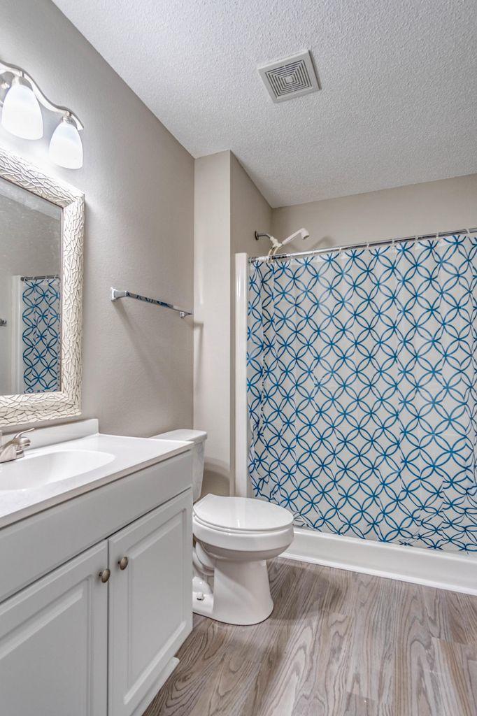 Navarre 2nd Addition - Residential