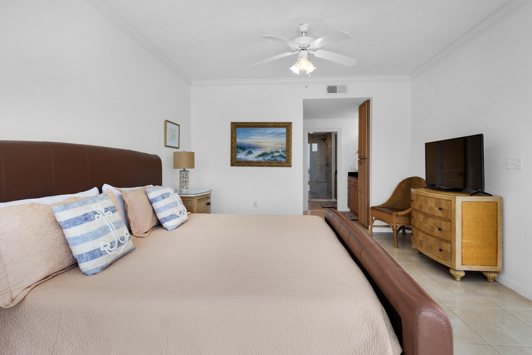 PEARL OF NAVARRE (THE) - Residential