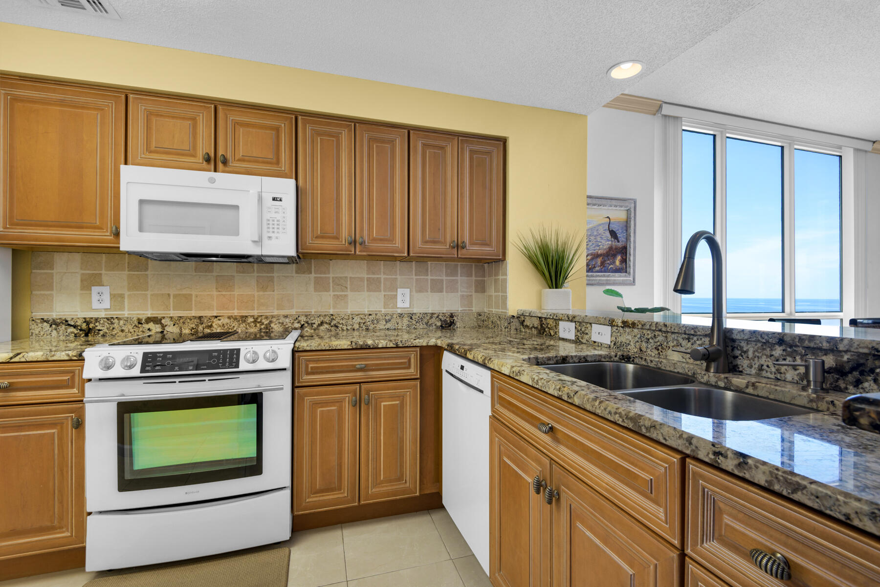 PEARL OF NAVARRE (THE) - Residential