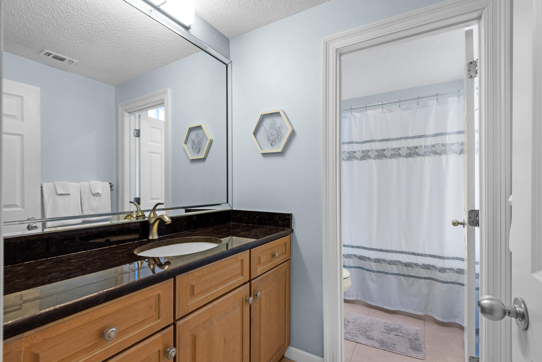 PEARL OF NAVARRE (THE) - Residential