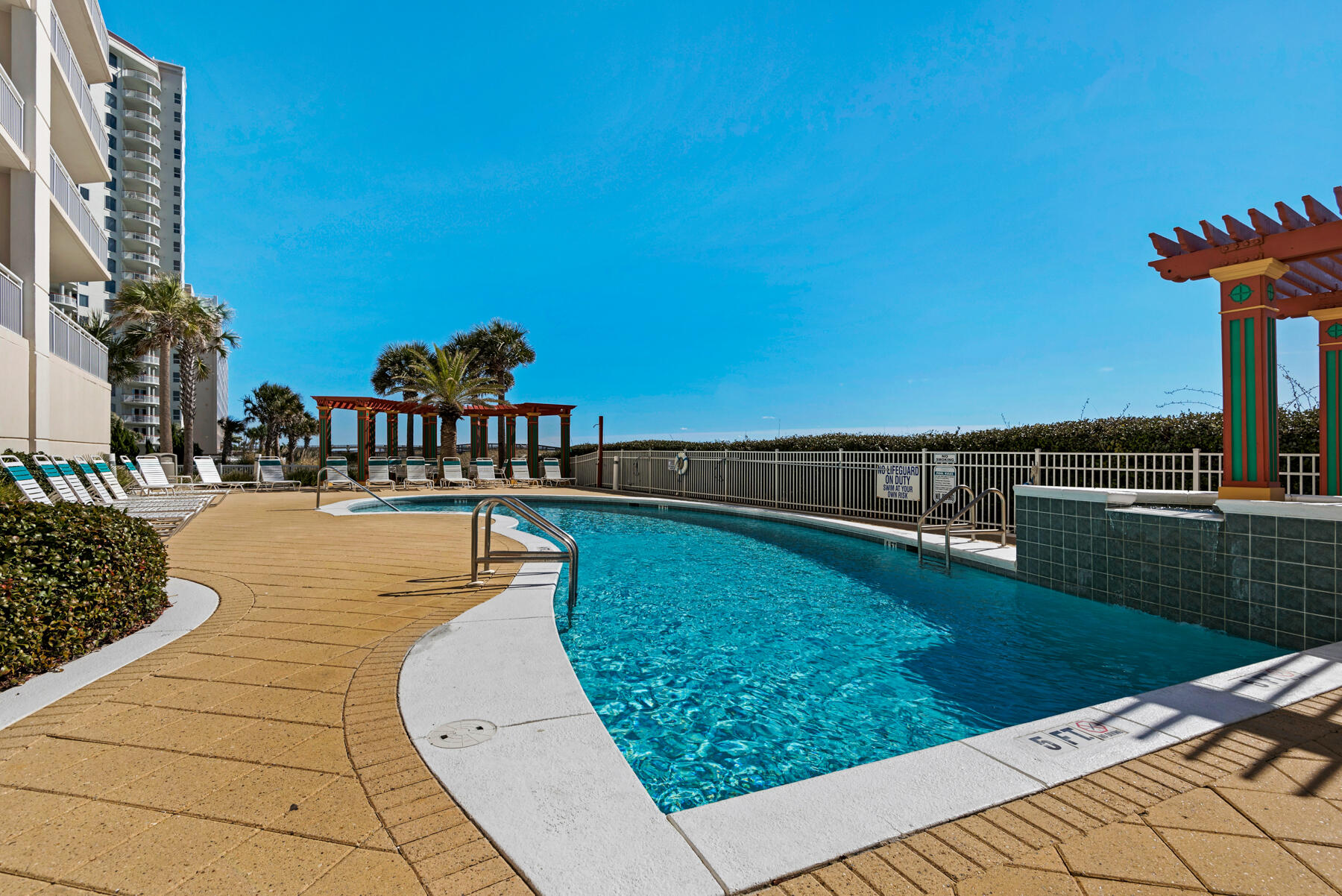 PEARL OF NAVARRE (THE) - Residential