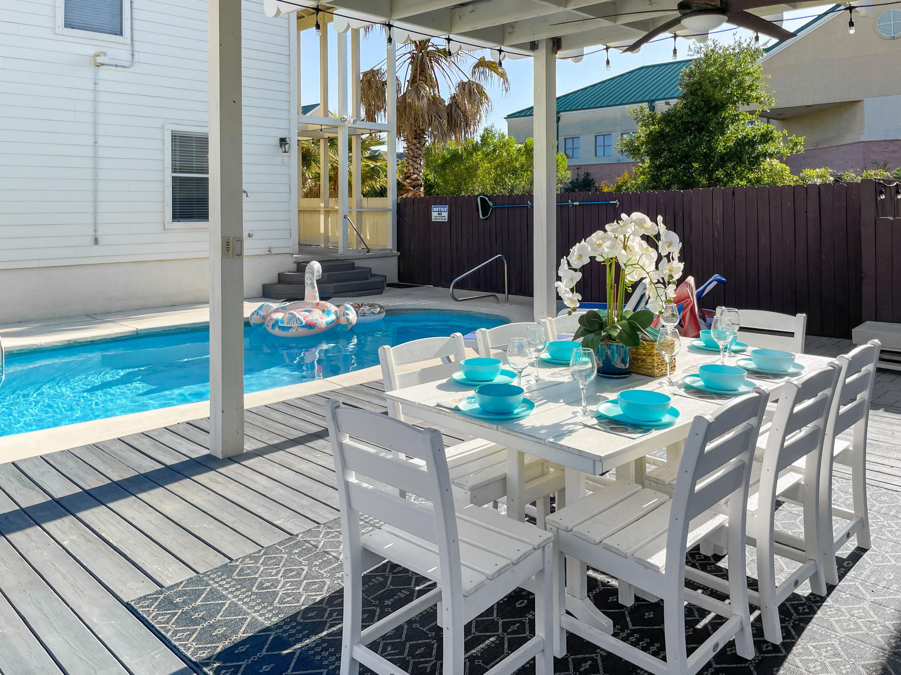 CRYSTAL BEACH - Residential