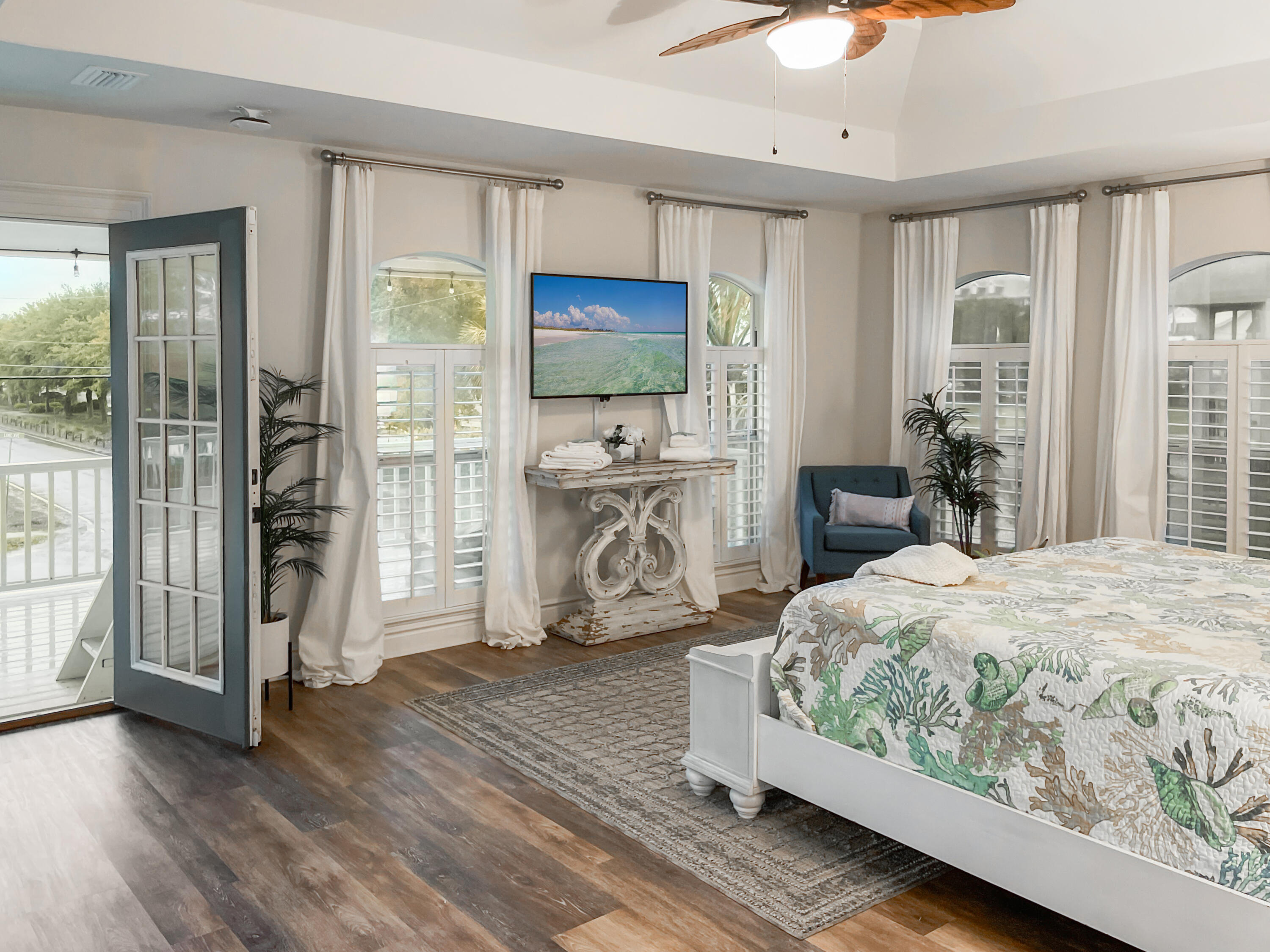 CRYSTAL BEACH - Residential